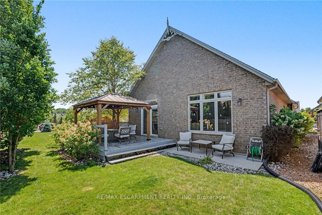 Photo 37 of 12 Silverwood Avenue, Welland, Coyle Creek — HOMEH