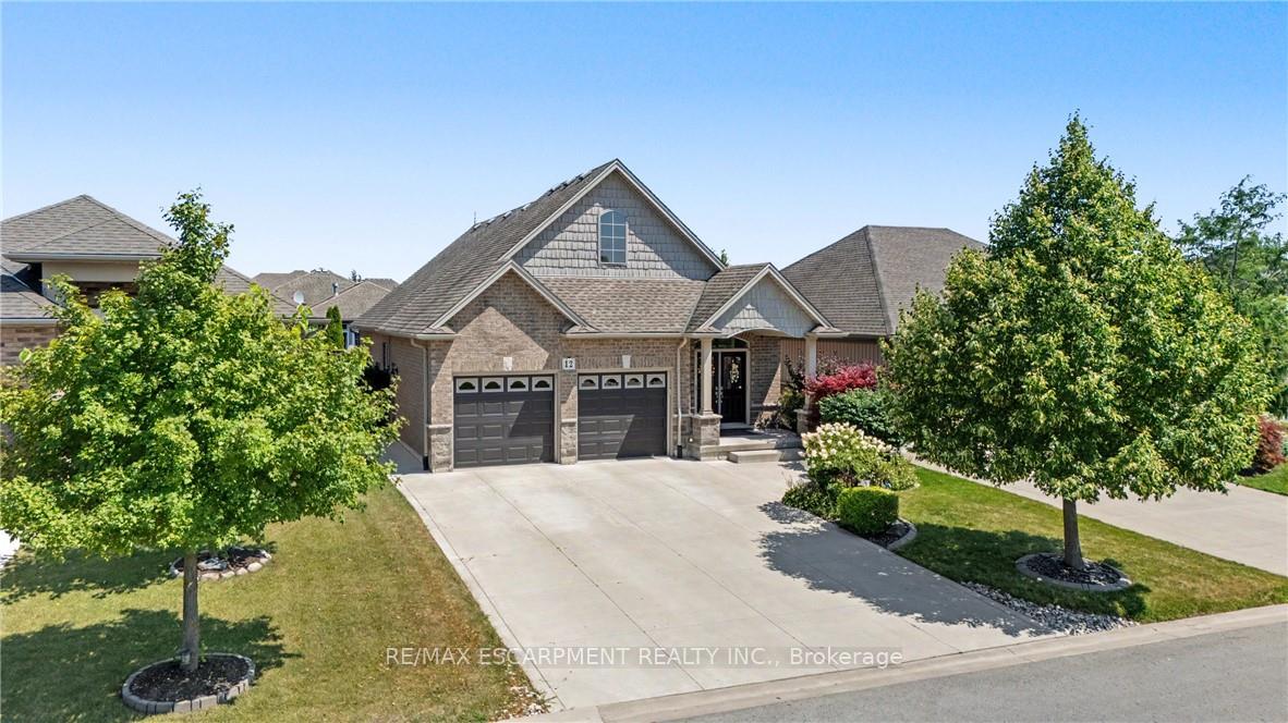 Photo 42 of 12 Silverwood Avenue, Welland, Coyle Creek — HOMEH