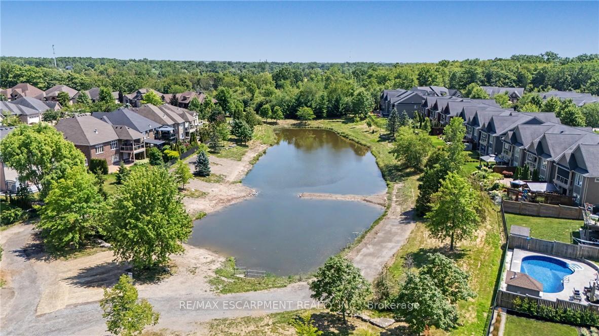 Photo 45 of 12 Silverwood Avenue, Welland, Coyle Creek — HOMEH