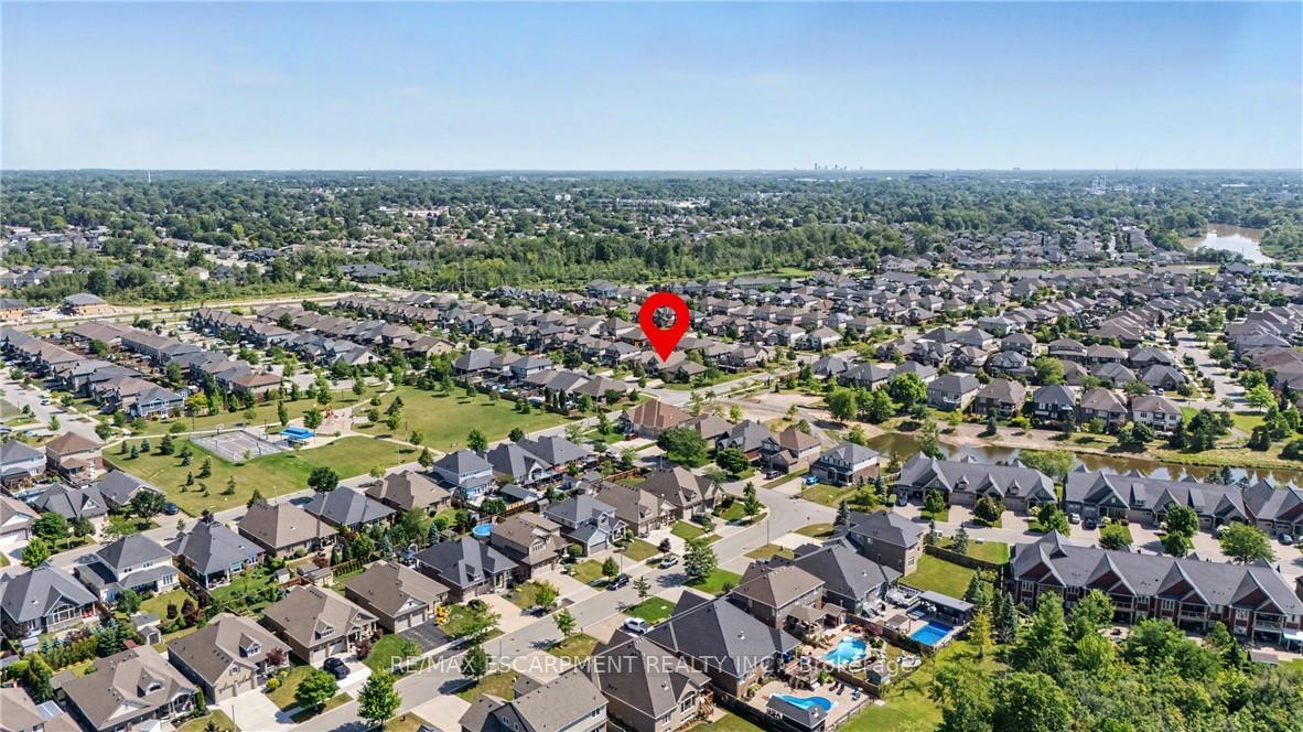 Photo 47 of 12 Silverwood Avenue, Welland, Coyle Creek — HOMEH