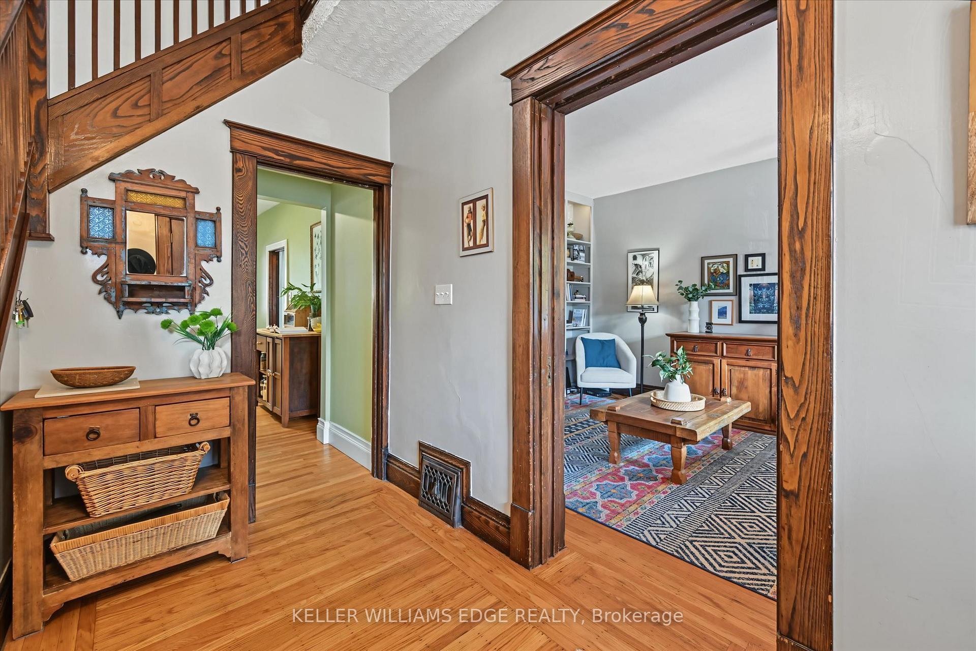 Photo 5 of 164 Balmoral Avenue S, Hamilton, Delta — HOMEH