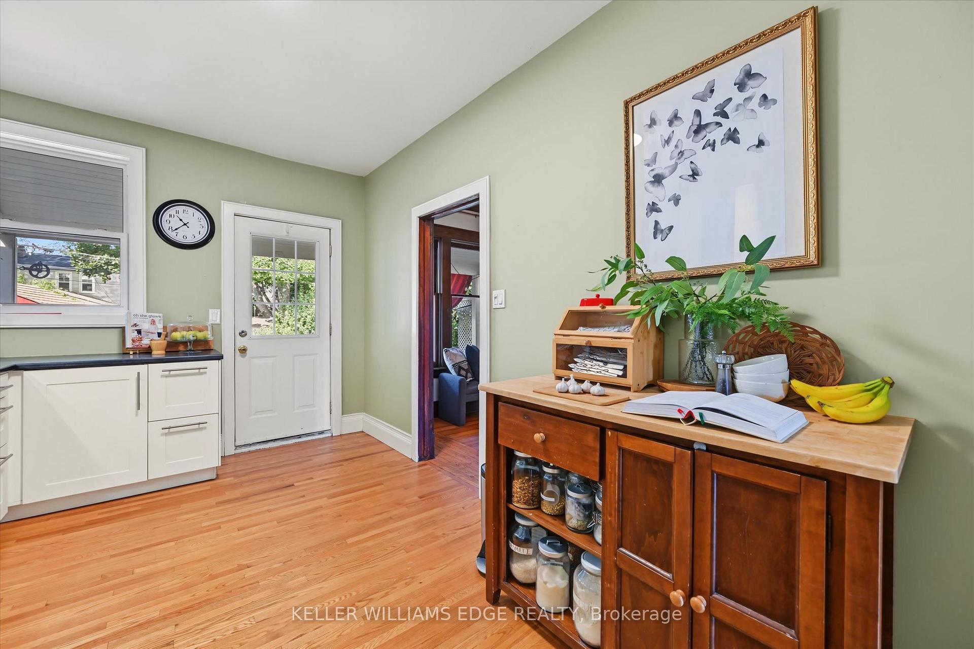 Photo 14 of 164 Balmoral Avenue S, Hamilton, Delta — HOMEH