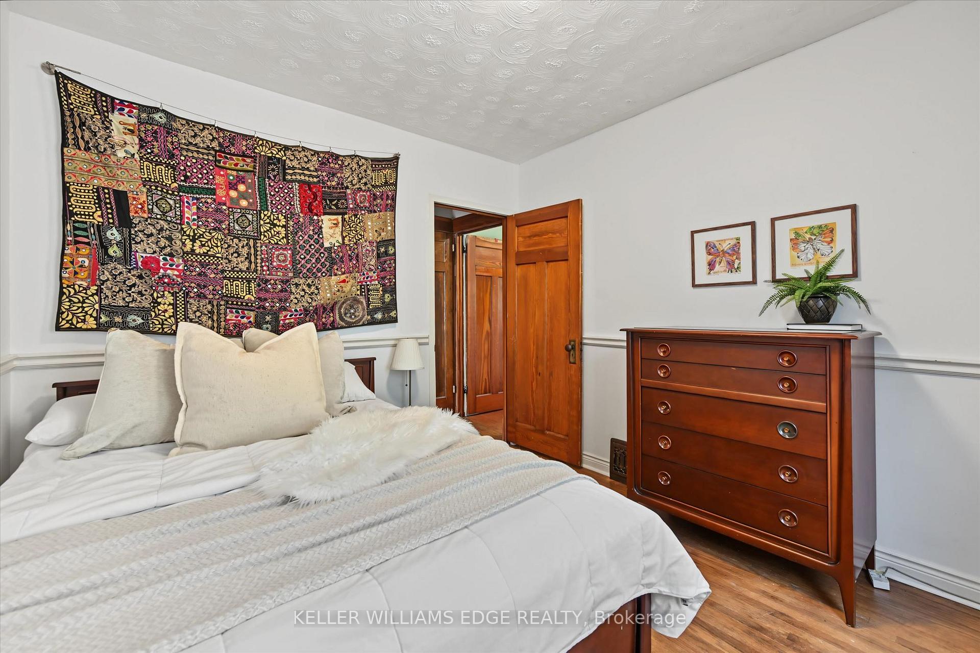 Photo 26 of 164 Balmoral Avenue S, Hamilton, Delta — HOMEH