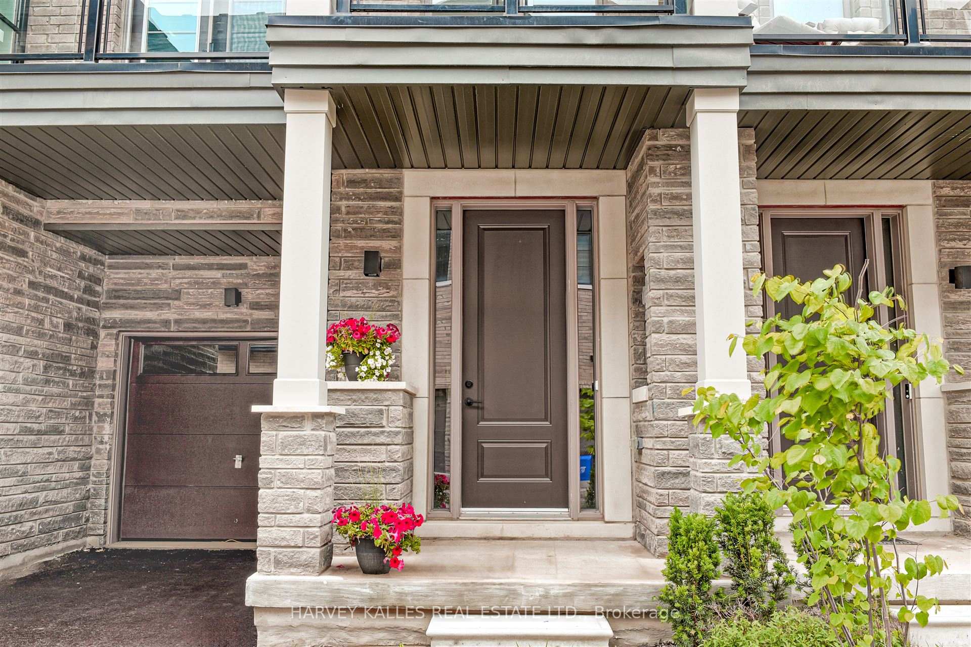 Photo 2 of 75 De La Roche Drive, Vaughan, Vellore Village — HOMEH