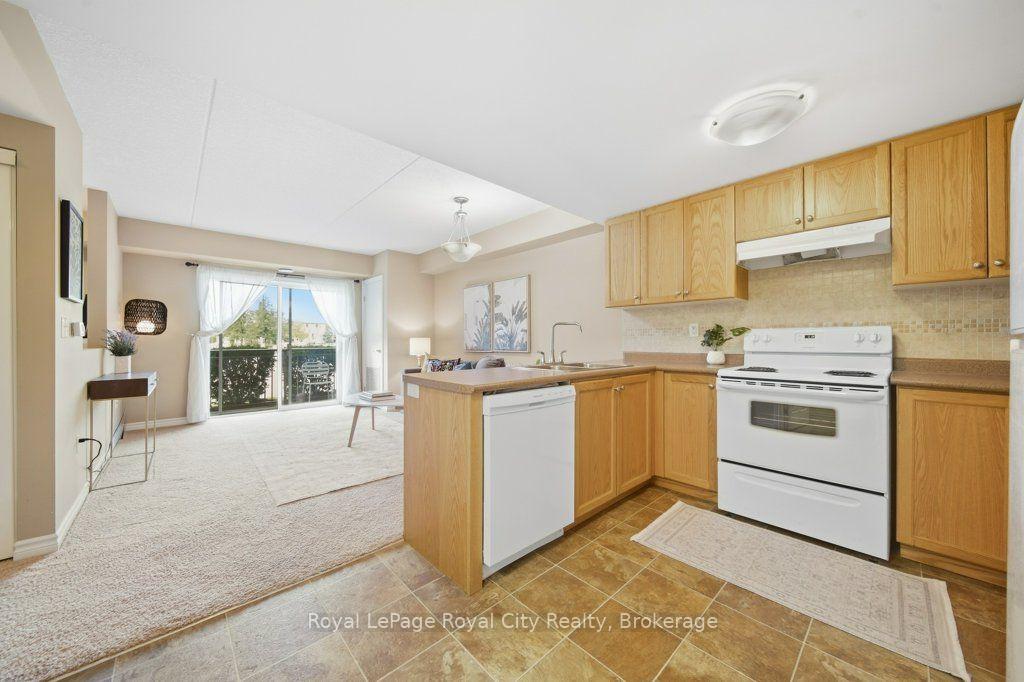 Photo 6 of Unit 101, 43 Waterford Drive, Guelph, Pineridge/Westminster Woods — HOMEH