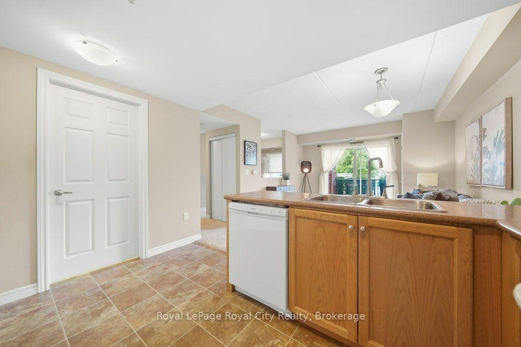 Photo 9 of Unit 101, 43 Waterford Drive, Guelph, Pineridge/Westminster Woods — HOMEH