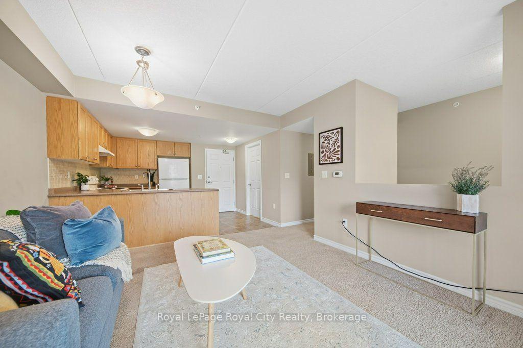Photo 12 of Unit 101, 43 Waterford Drive, Guelph, Pineridge/Westminster Woods — HOMEH