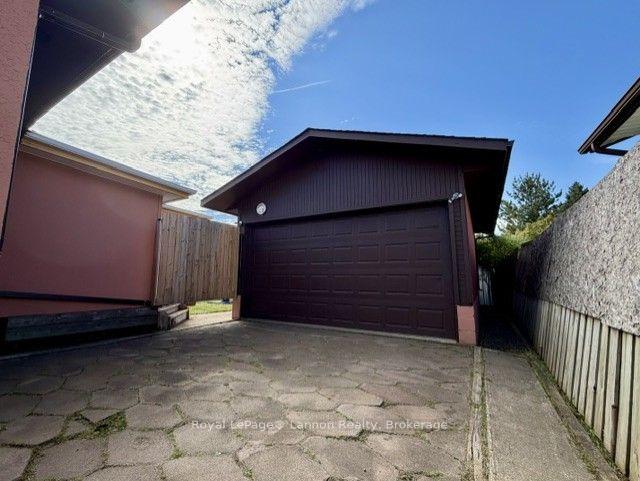 Photo 3 of 782 James Street N, Thunder Bay, Northwood Park — HOMEH