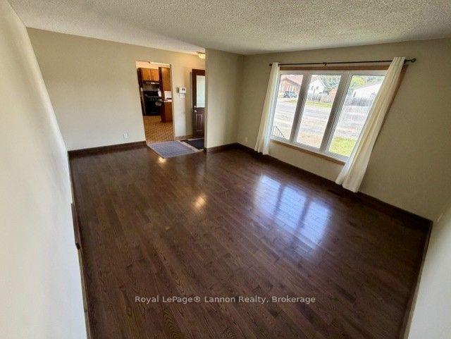 Photo 5 of 782 James Street N, Thunder Bay, Northwood Park — HOMEH
