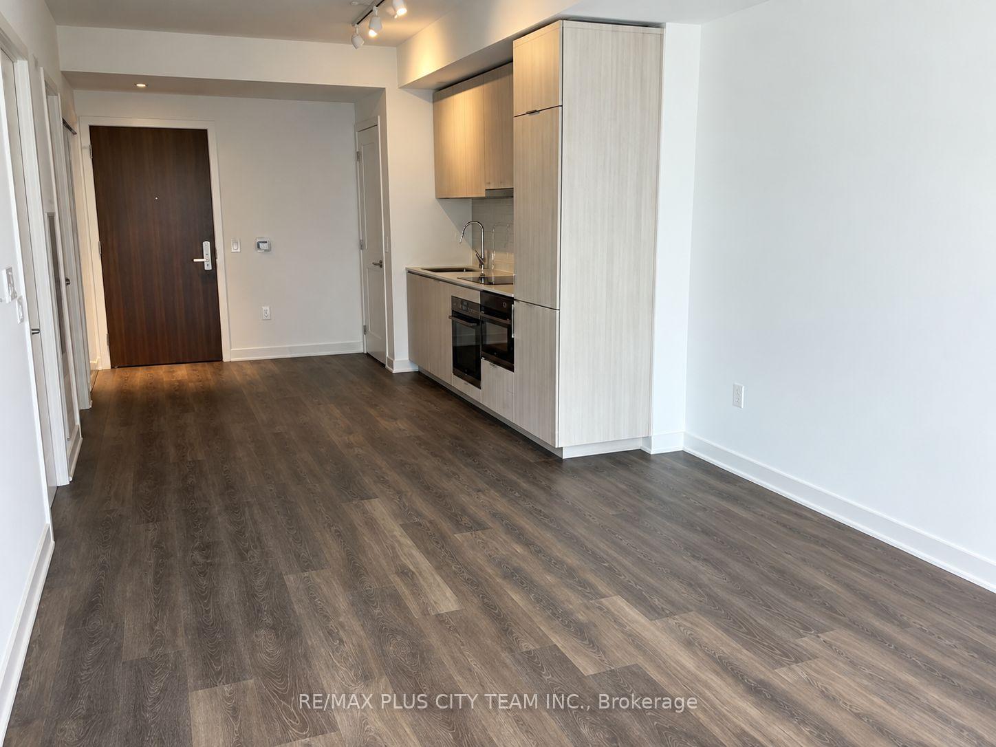 Photo 2 of Unit 619, 15 Queens Quay E, Toronto, Waterfront Communities — HOMEH