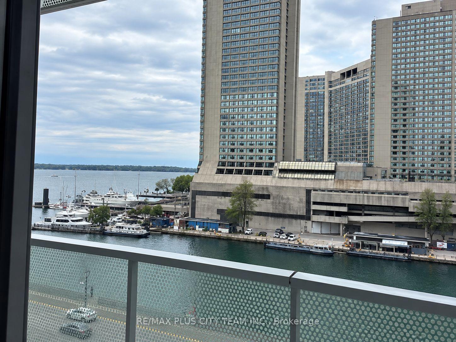 Photo 8 of Unit 619, 15 Queens Quay E, Toronto, Waterfront Communities — HOMEH