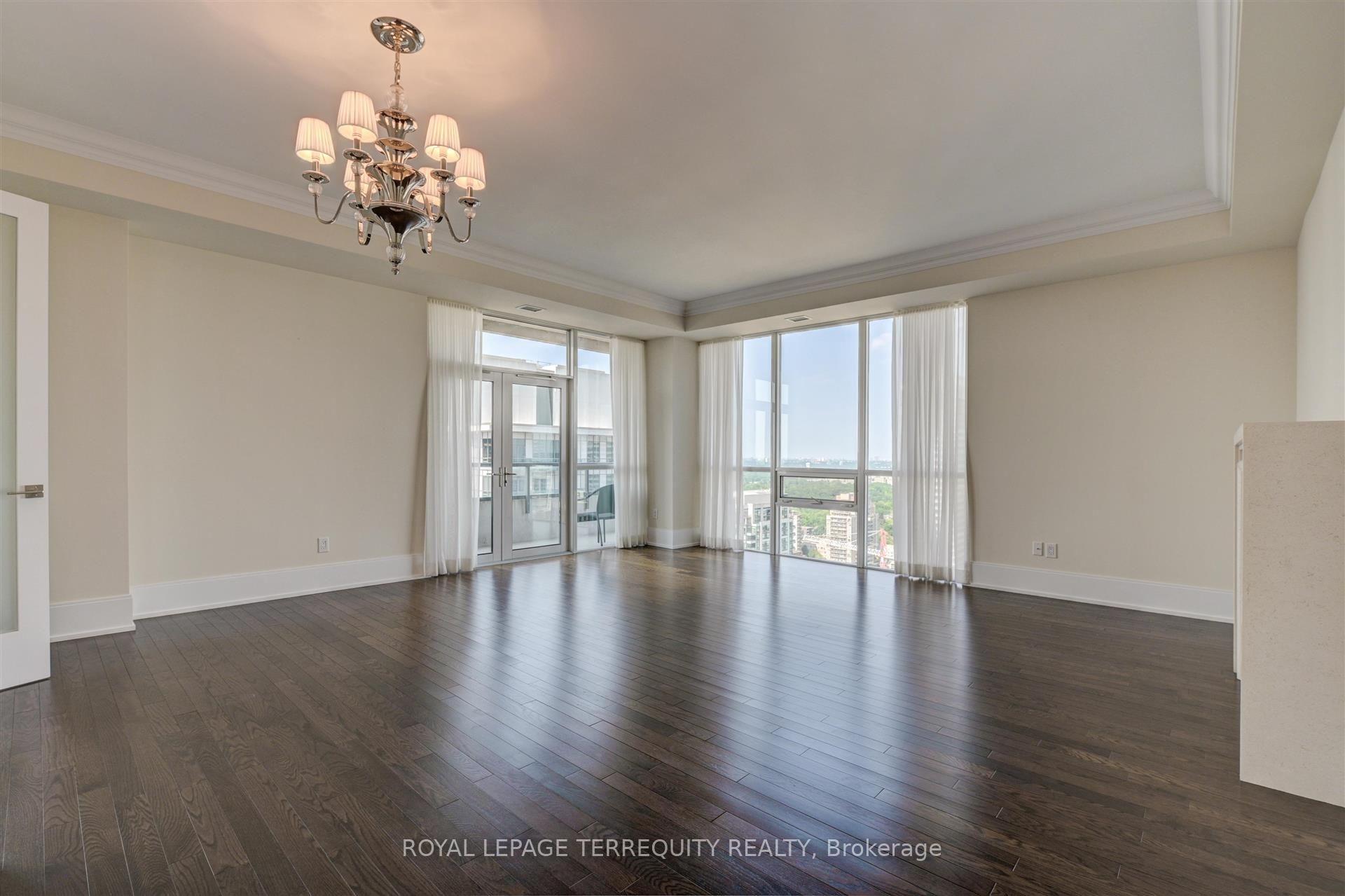 Photo 1 of Unit 2521, 70 Roehampton Avenue, Toronto, Mount Pleasant West — HOMEH
