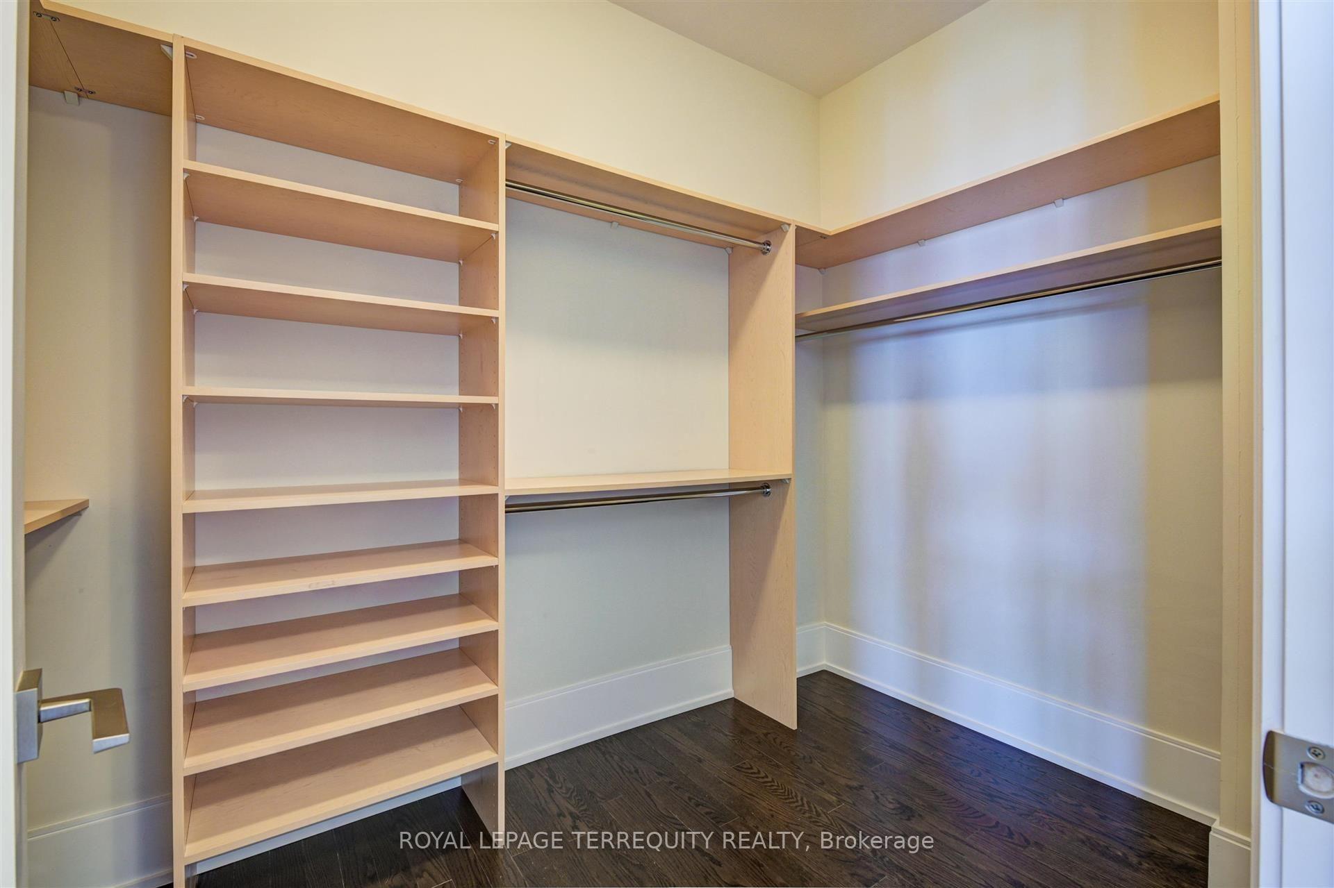 Photo 11 of Unit 2521, 70 Roehampton Avenue, Toronto, Mount Pleasant West — HOMEH