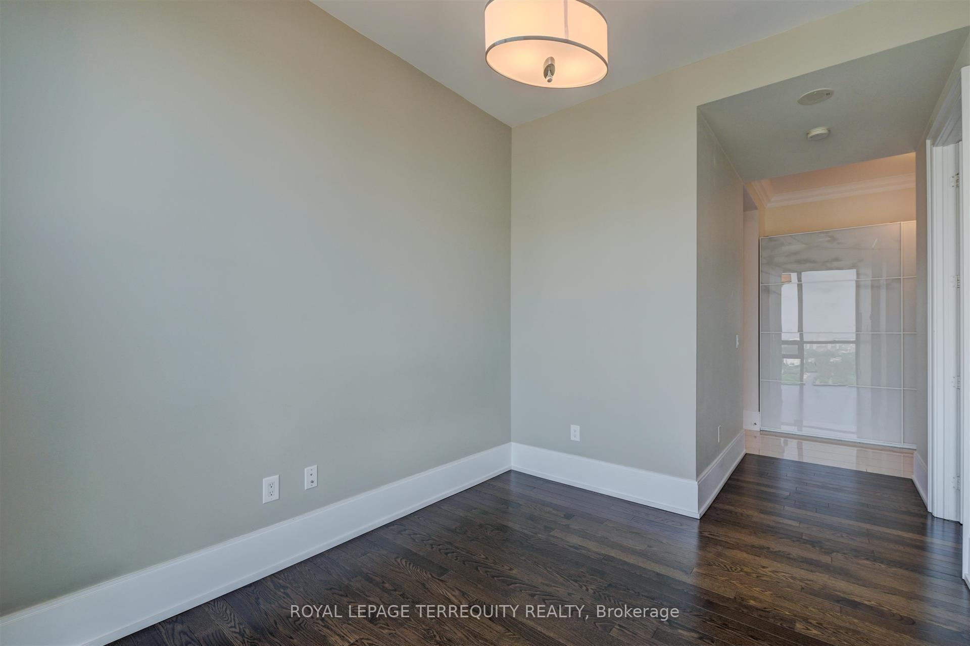 Photo 20 of Unit 2521, 70 Roehampton Avenue, Toronto, Mount Pleasant West — HOMEH
