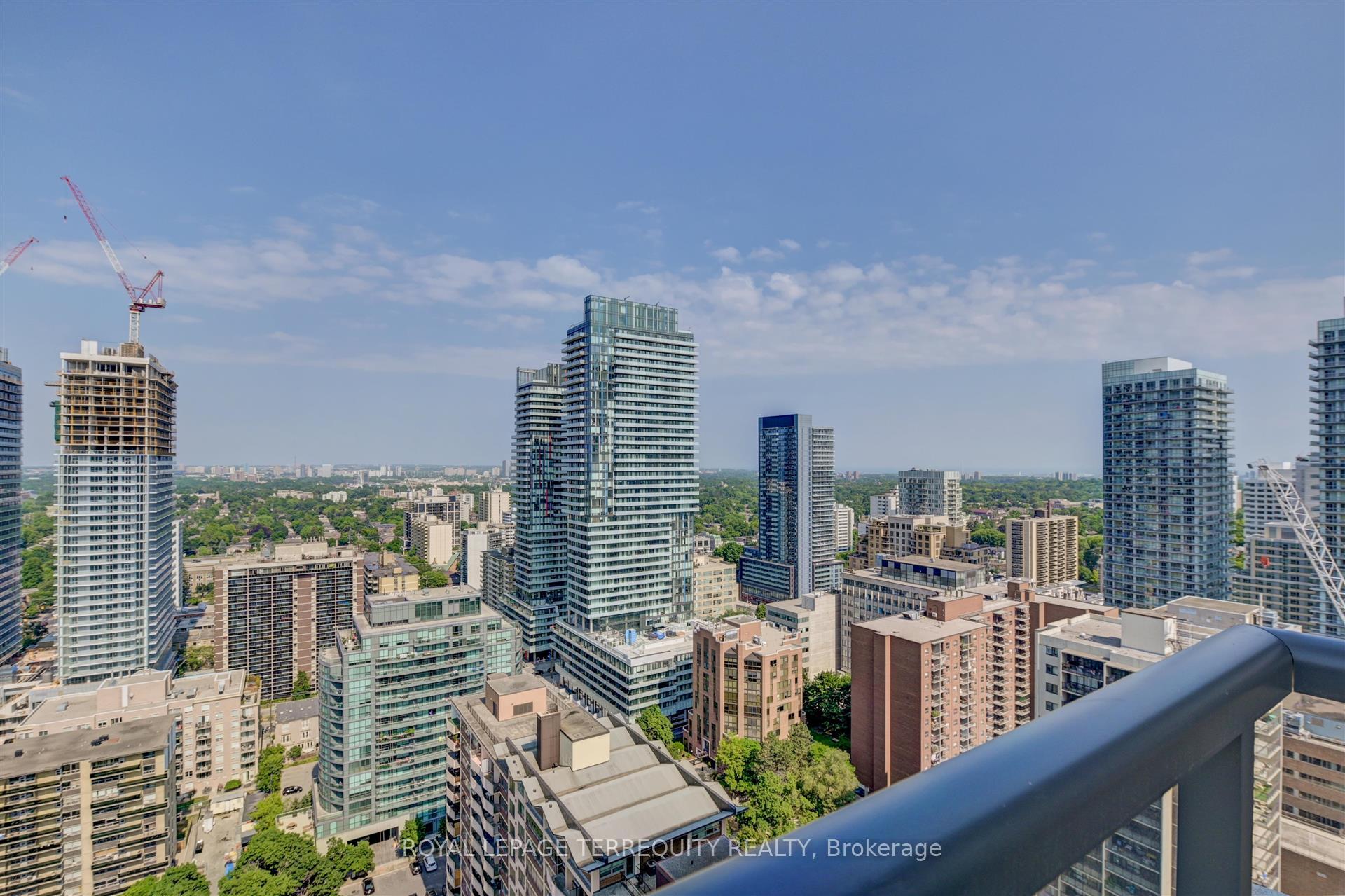Photo 24 of Unit 2521, 70 Roehampton Avenue, Toronto, Mount Pleasant West — HOMEH