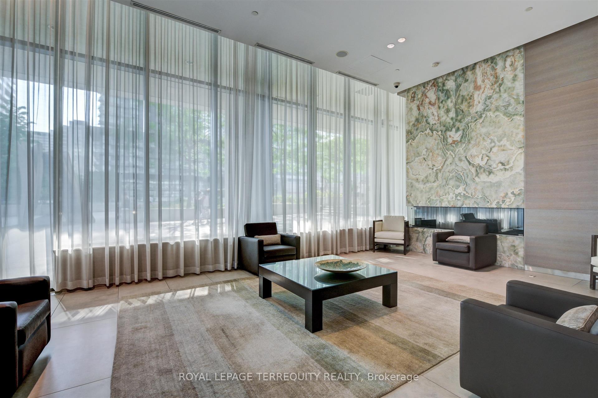 Photo 25 of Unit 2521, 70 Roehampton Avenue, Toronto, Mount Pleasant West — HOMEH