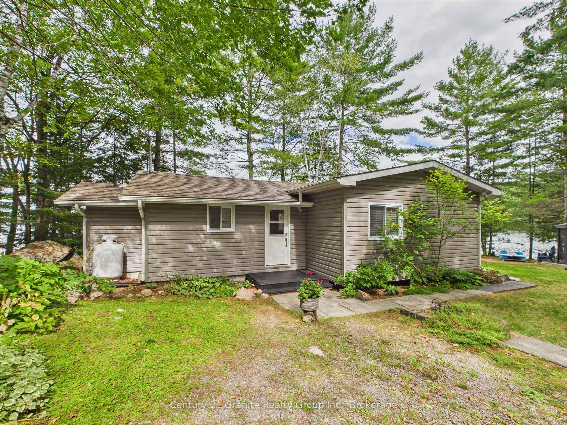 Photo 3 of 1014 Opal Lane, Highlands East, Glamorgan — HOMEH