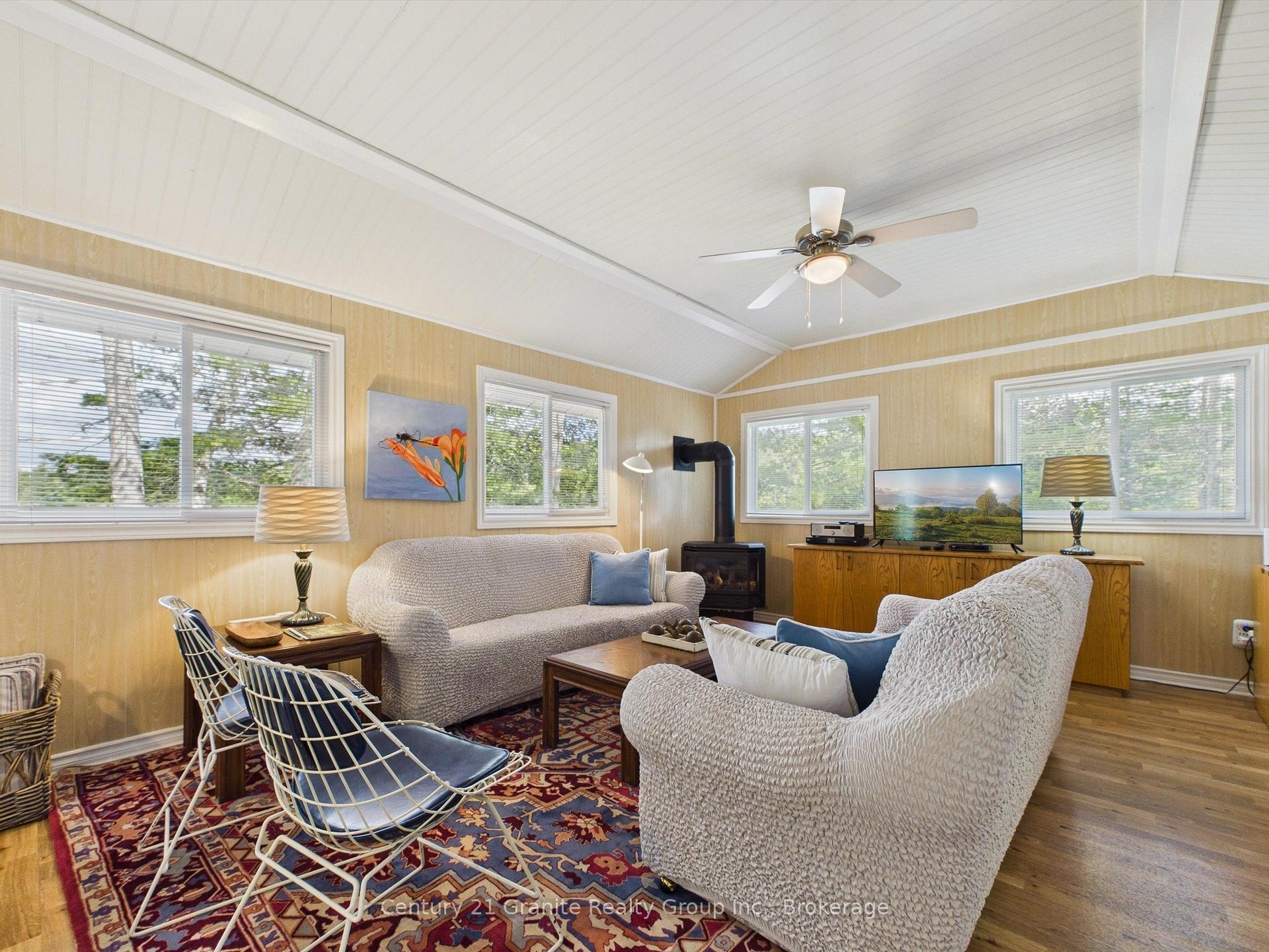 Photo 9 of 1014 Opal Lane, Highlands East, Glamorgan — HOMEH