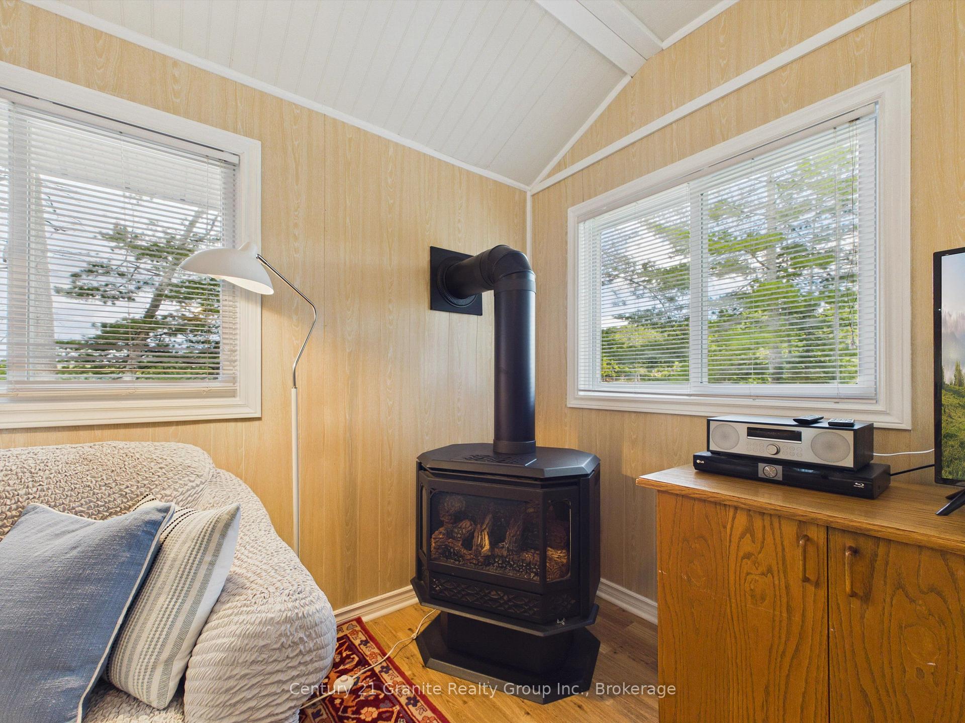 Photo 11 of 1014 Opal Lane, Highlands East, Glamorgan — HOMEH