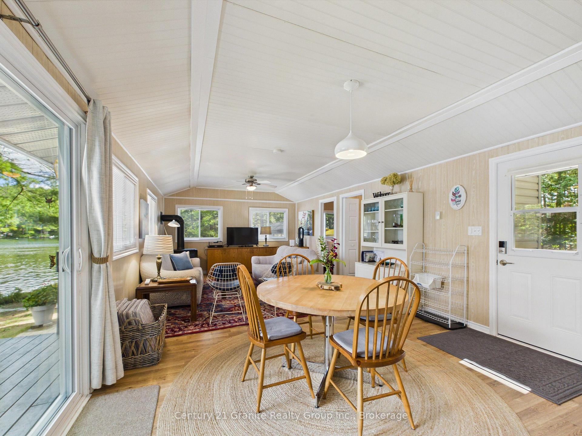 Photo 12 of 1014 Opal Lane, Highlands East, Glamorgan — HOMEH