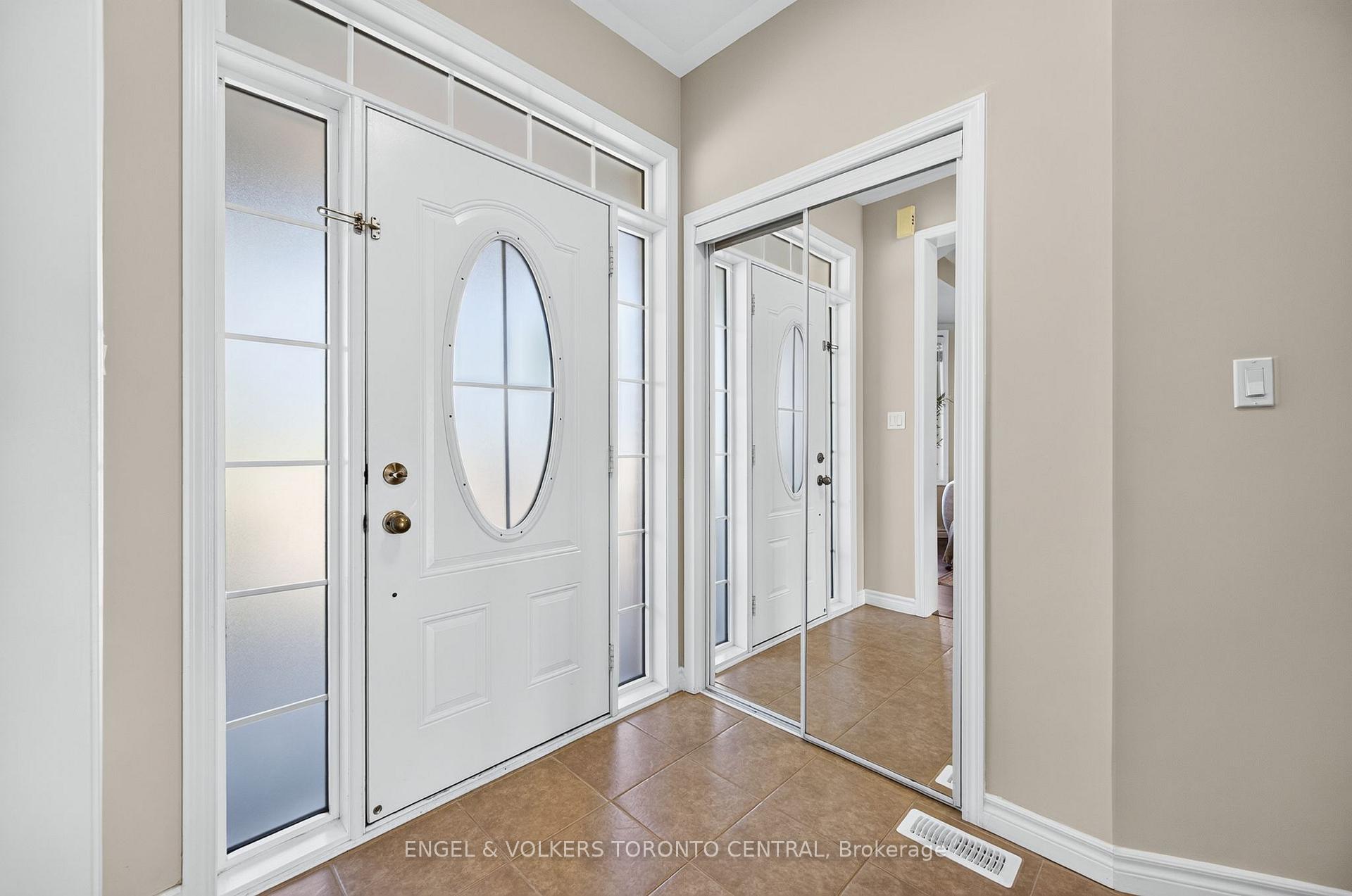 Photo 6 of 94 Baldwin Drive, Cambridge, Silver Heights — HOMEH