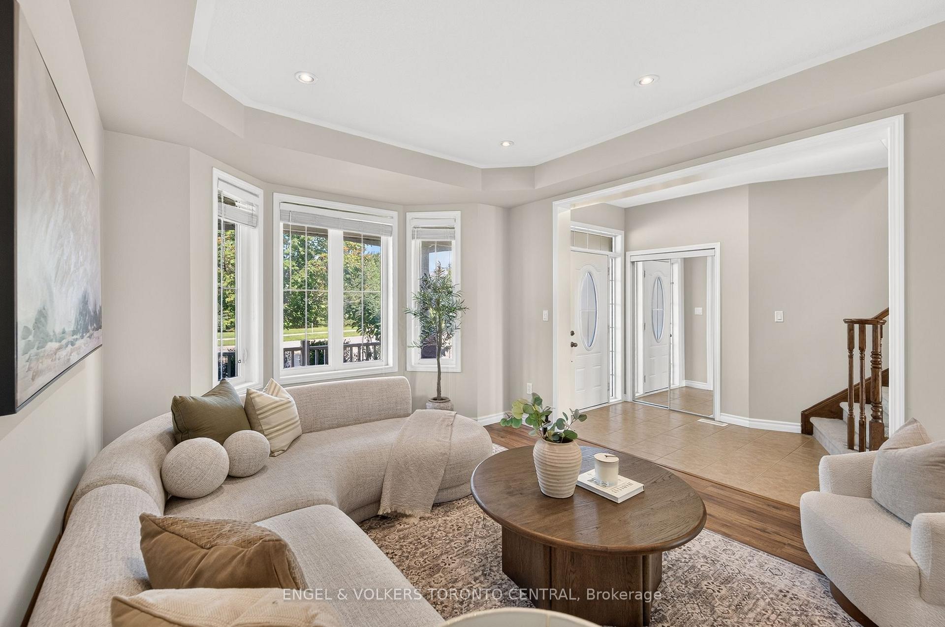 Photo 9 of 94 Baldwin Drive, Cambridge, Silver Heights — HOMEH