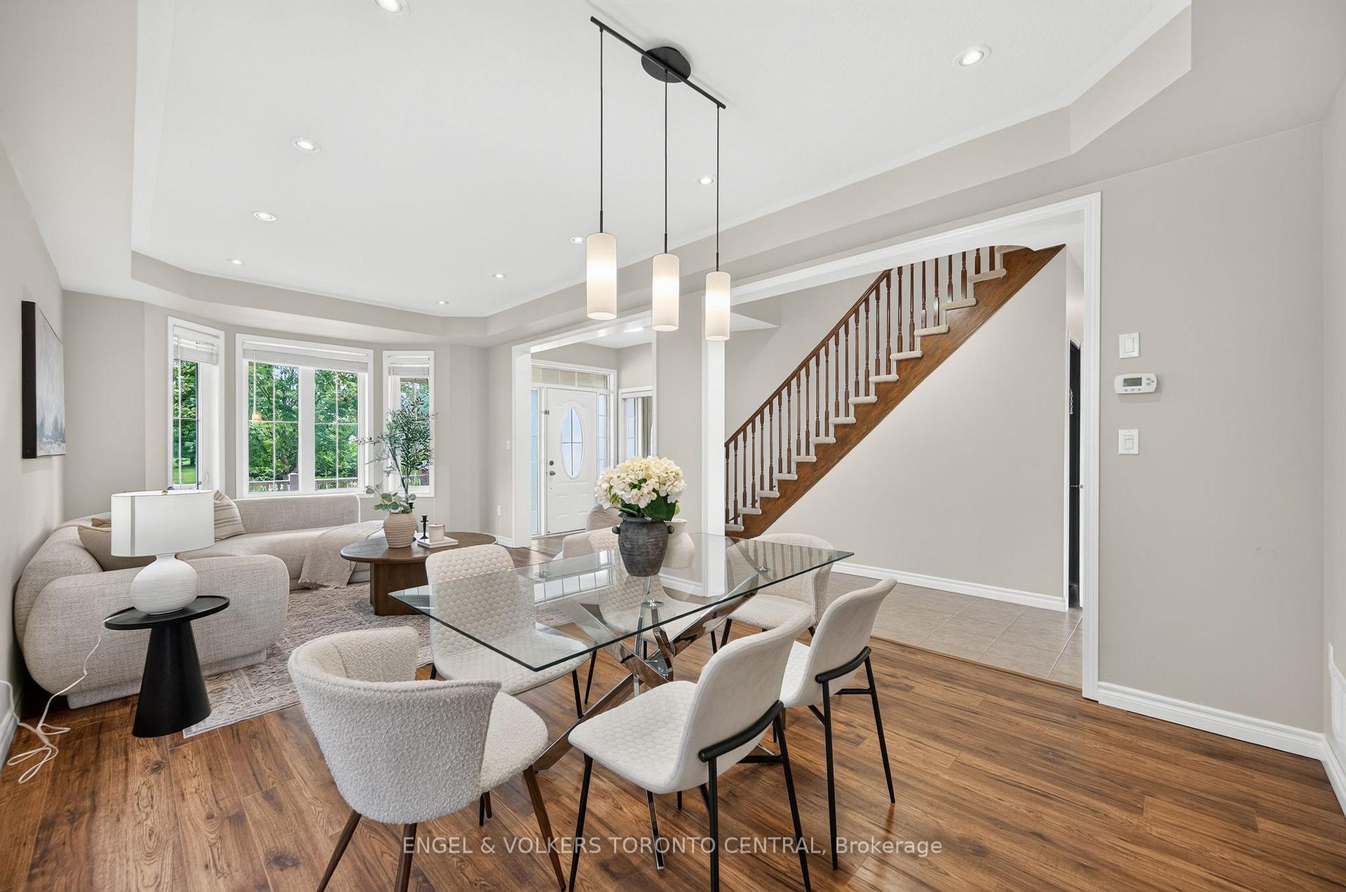 Photo 12 of 94 Baldwin Drive, Cambridge, Silver Heights — HOMEH