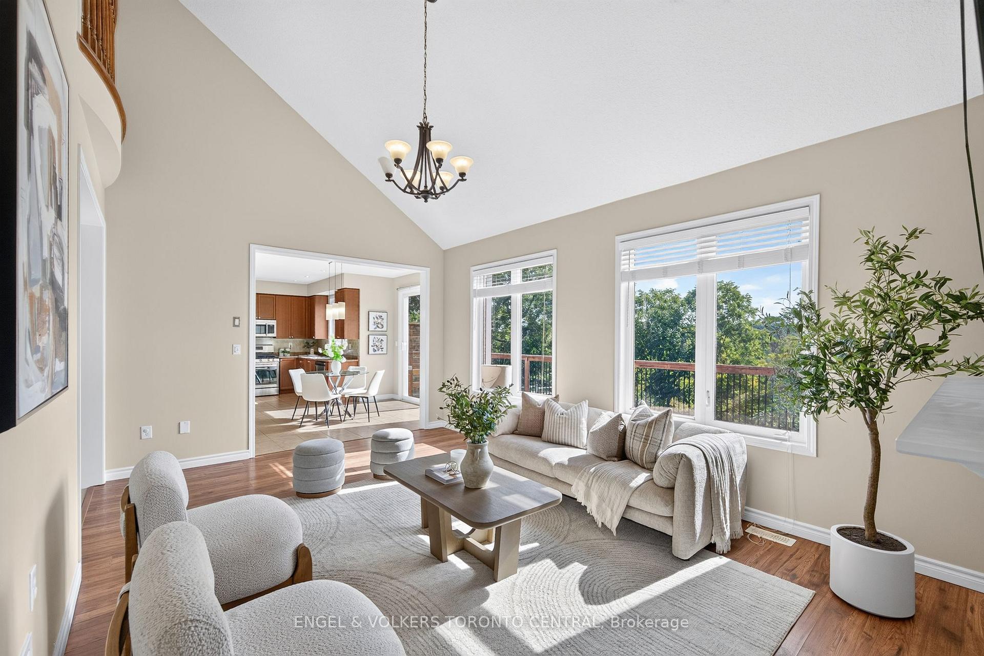 Photo 14 of 94 Baldwin Drive, Cambridge, Silver Heights — HOMEH