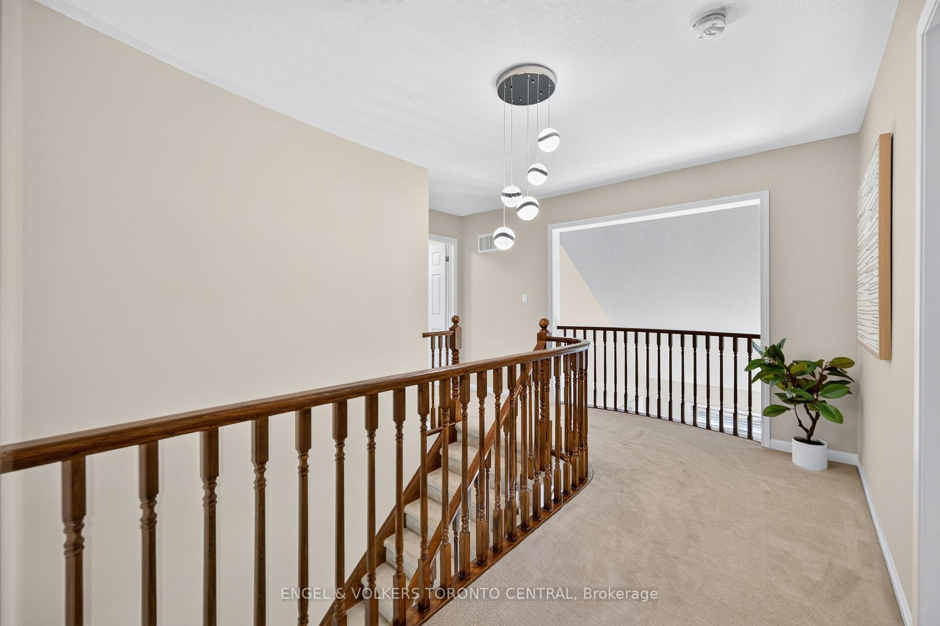 Photo 22 of 94 Baldwin Drive, Cambridge, Silver Heights — HOMEH