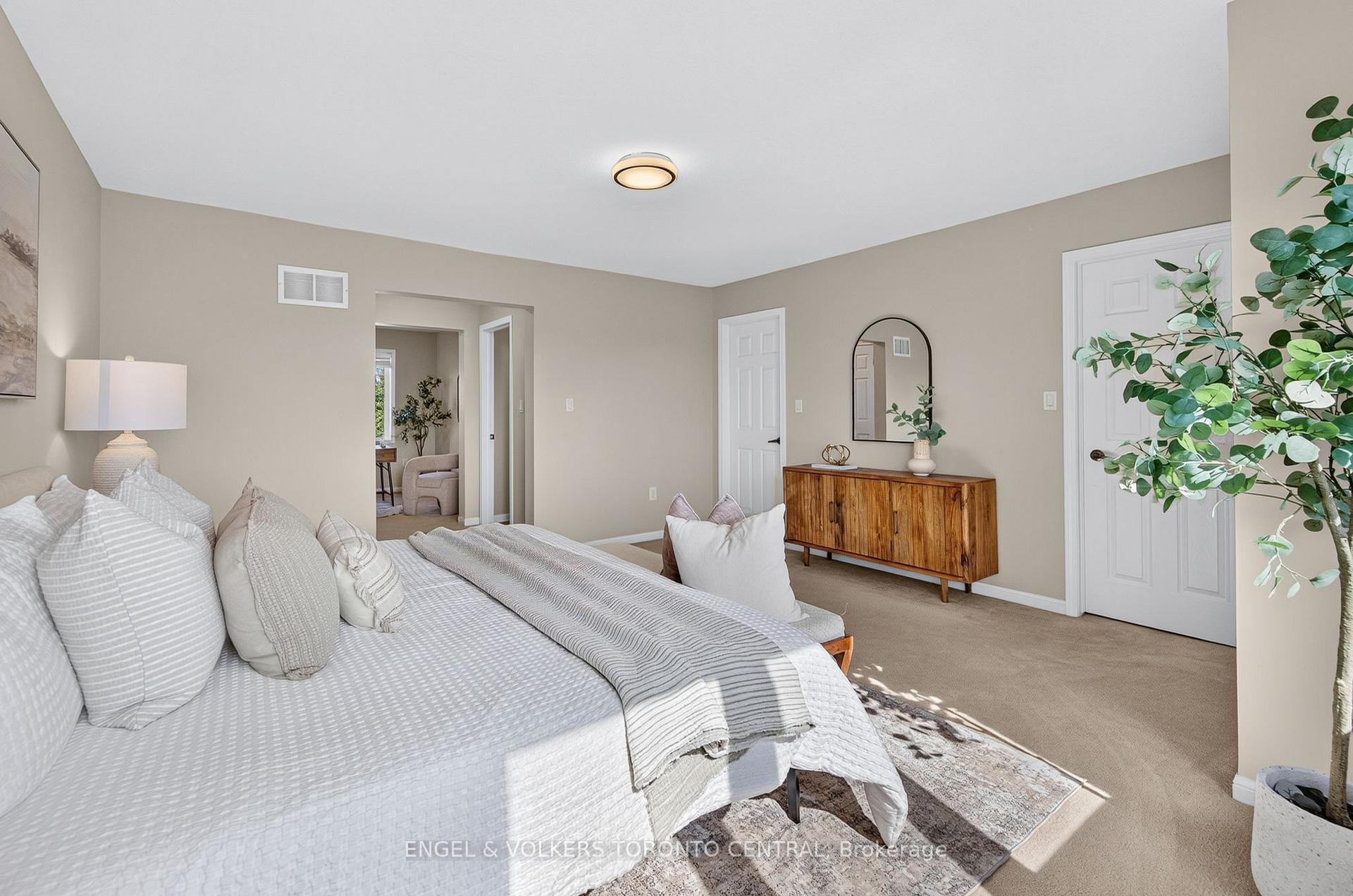Photo 24 of 94 Baldwin Drive, Cambridge, Silver Heights — HOMEH
