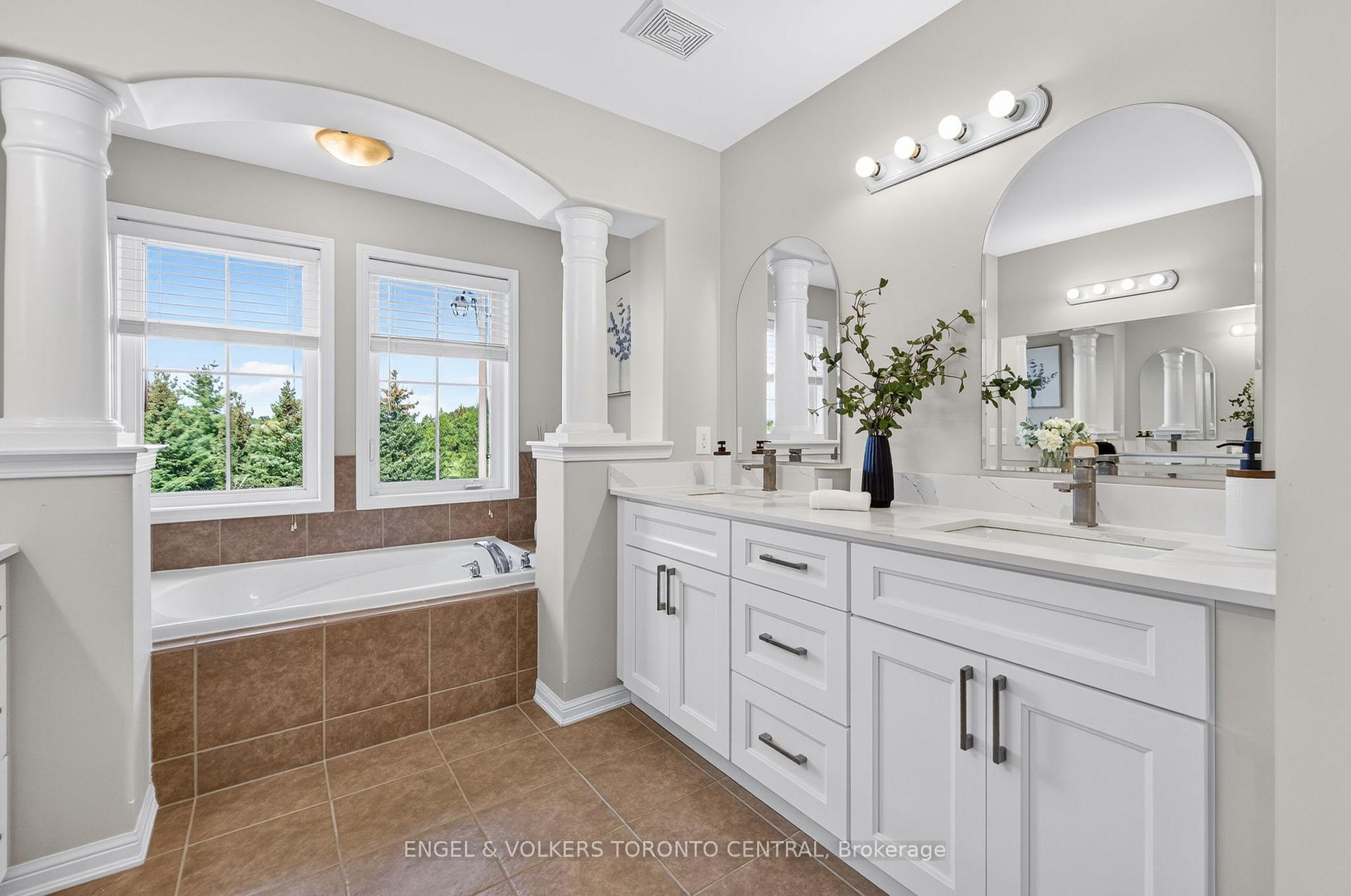 Photo 25 of 94 Baldwin Drive, Cambridge, Silver Heights — HOMEH