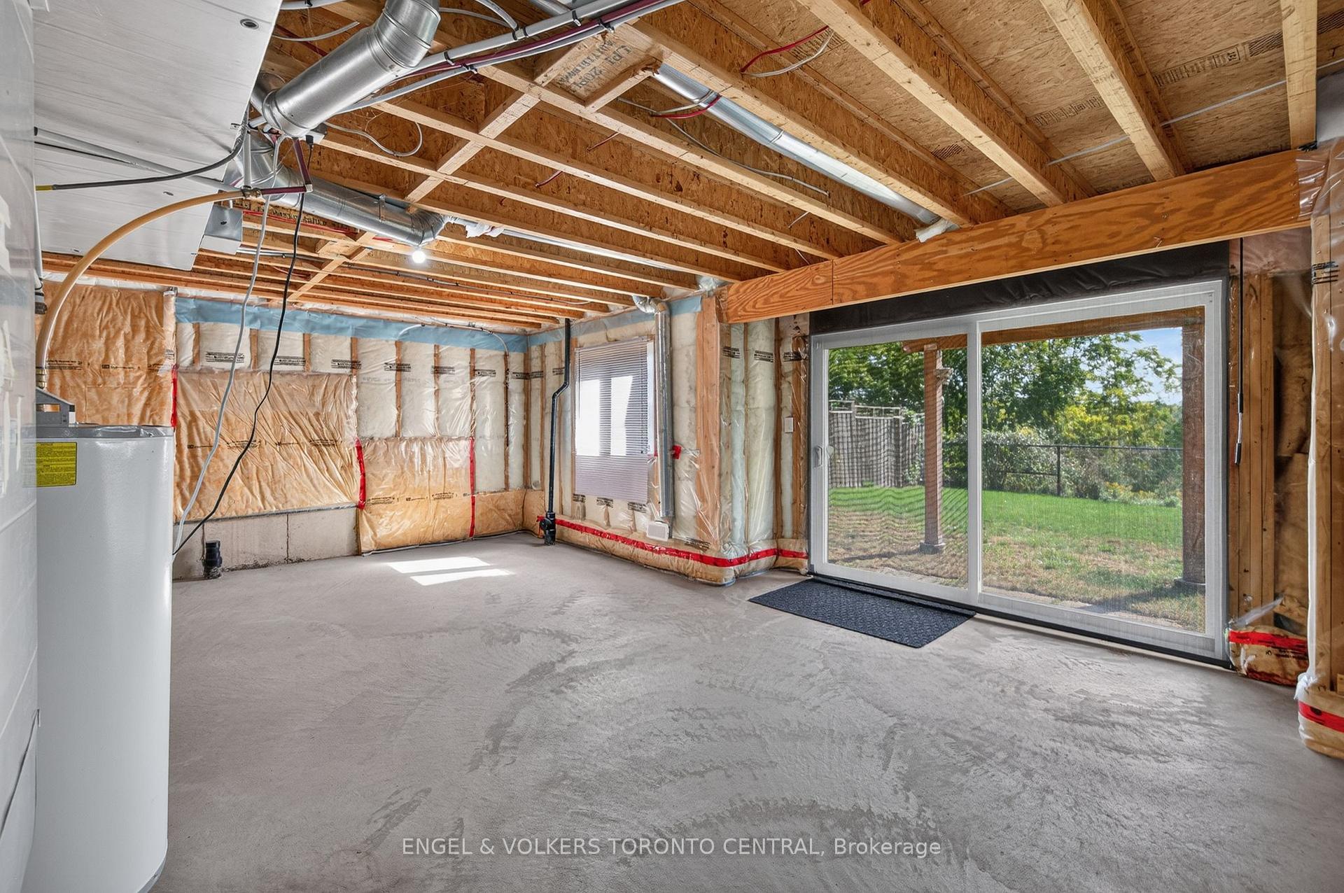 Photo 35 of 94 Baldwin Drive, Cambridge, Silver Heights — HOMEH