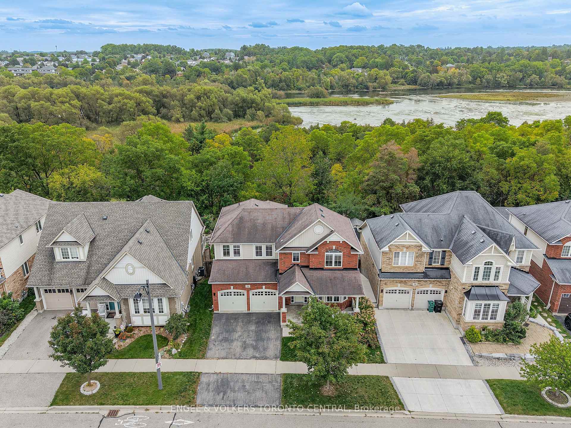 Photo 42 of 94 Baldwin Drive, Cambridge, Silver Heights — HOMEH