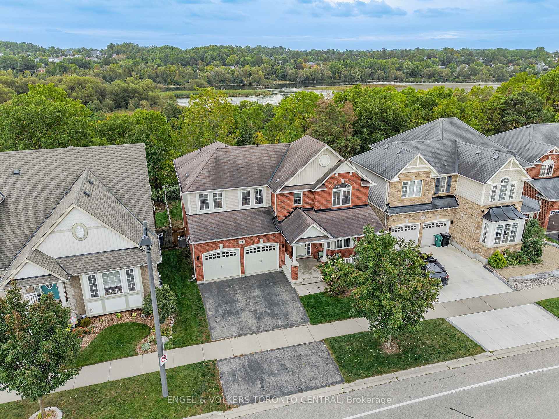 Photo 44 of 94 Baldwin Drive, Cambridge, Silver Heights — HOMEH