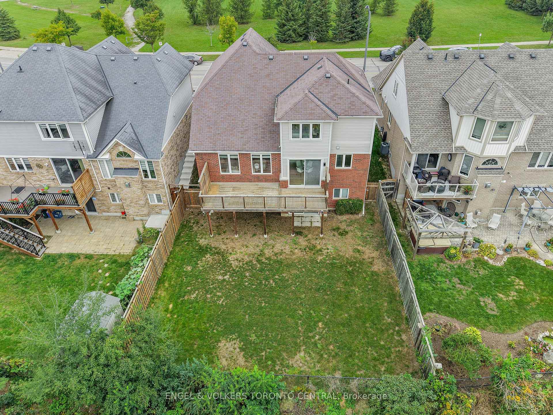 Photo 46 of 94 Baldwin Drive, Cambridge, Silver Heights — HOMEH