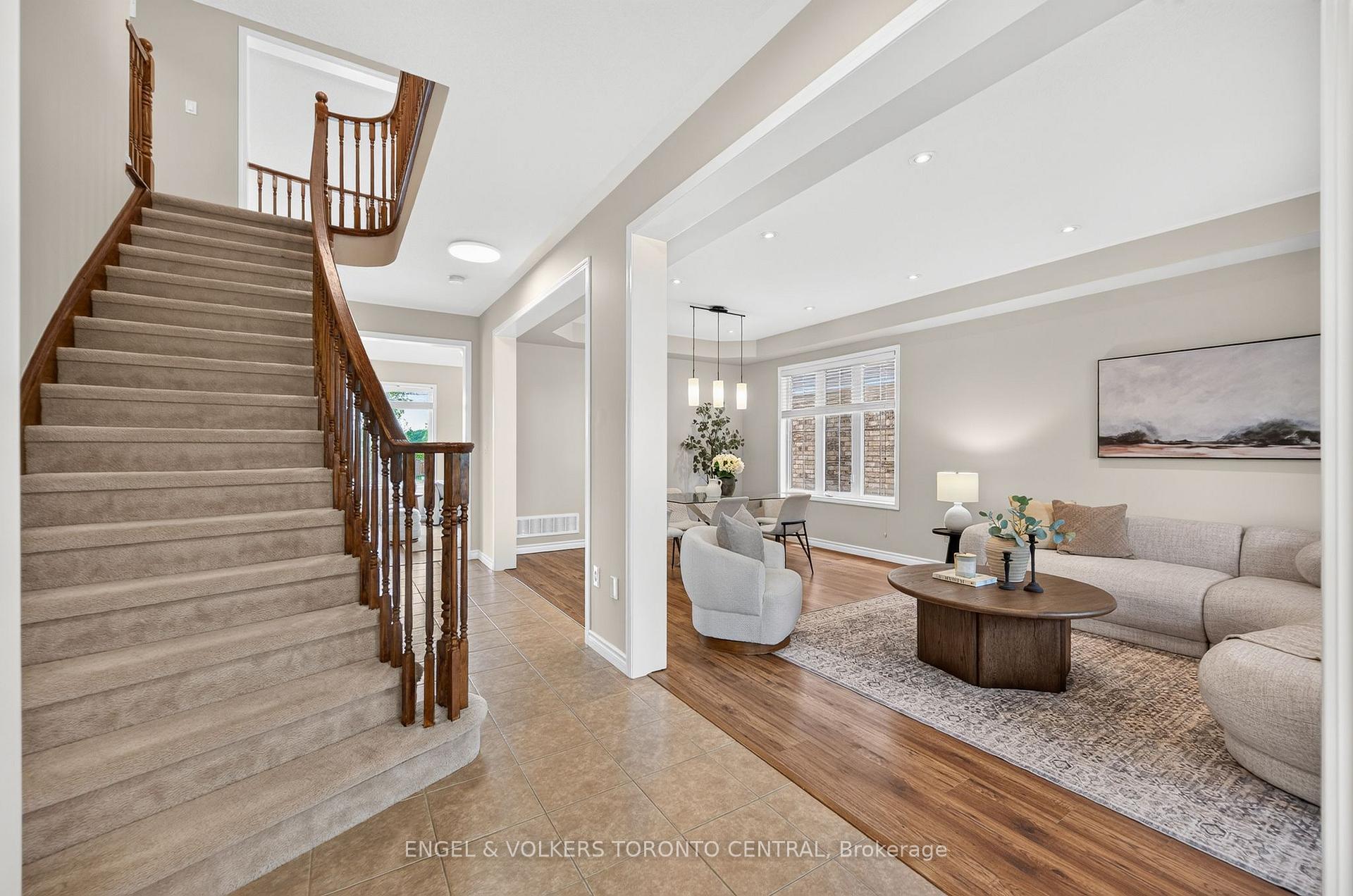 Photo 7 of 94 Baldwin Drive, Cambridge, Silver Heights — HOMEH