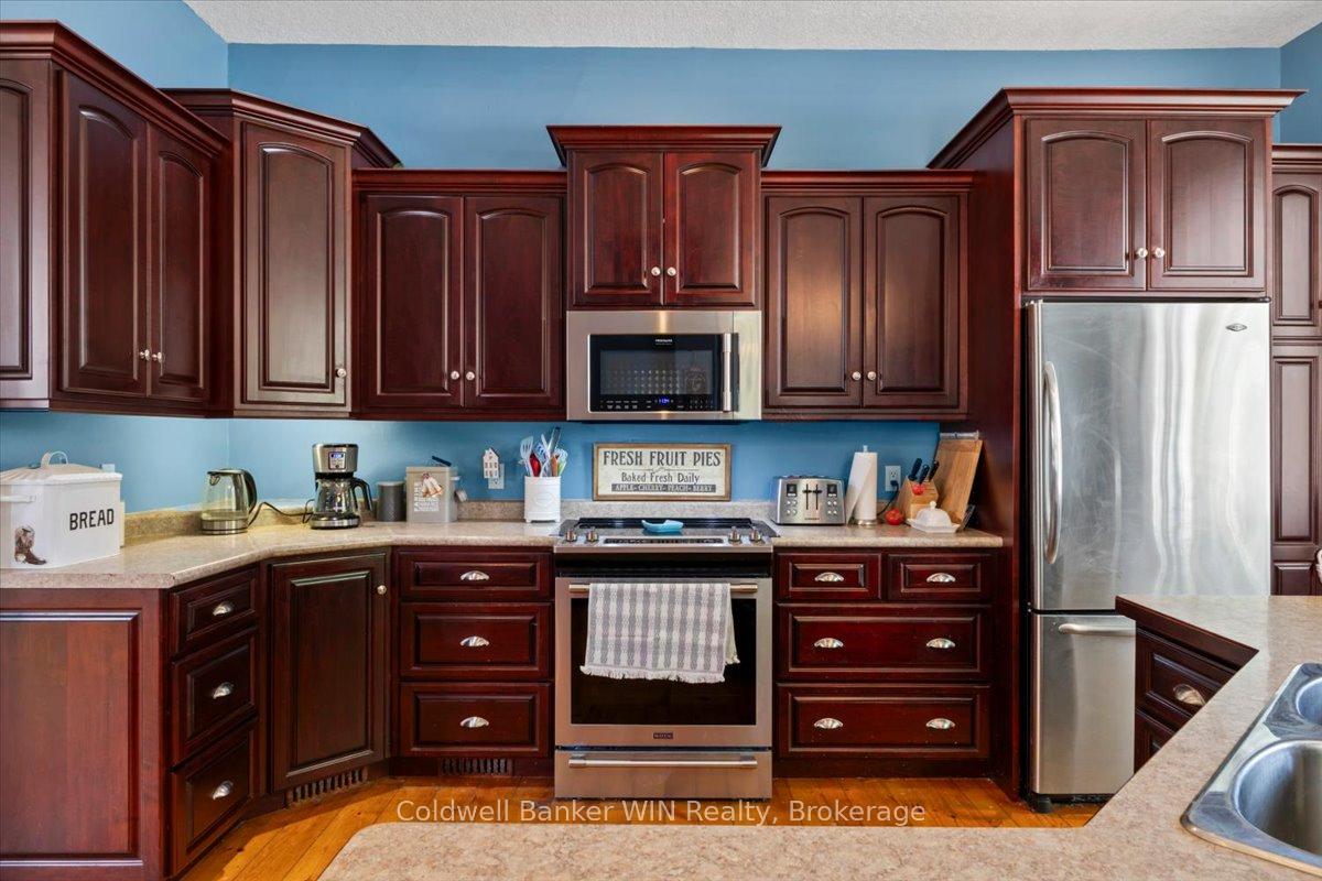 Photo 7 of 95 John Street S, Minto — HOMEH