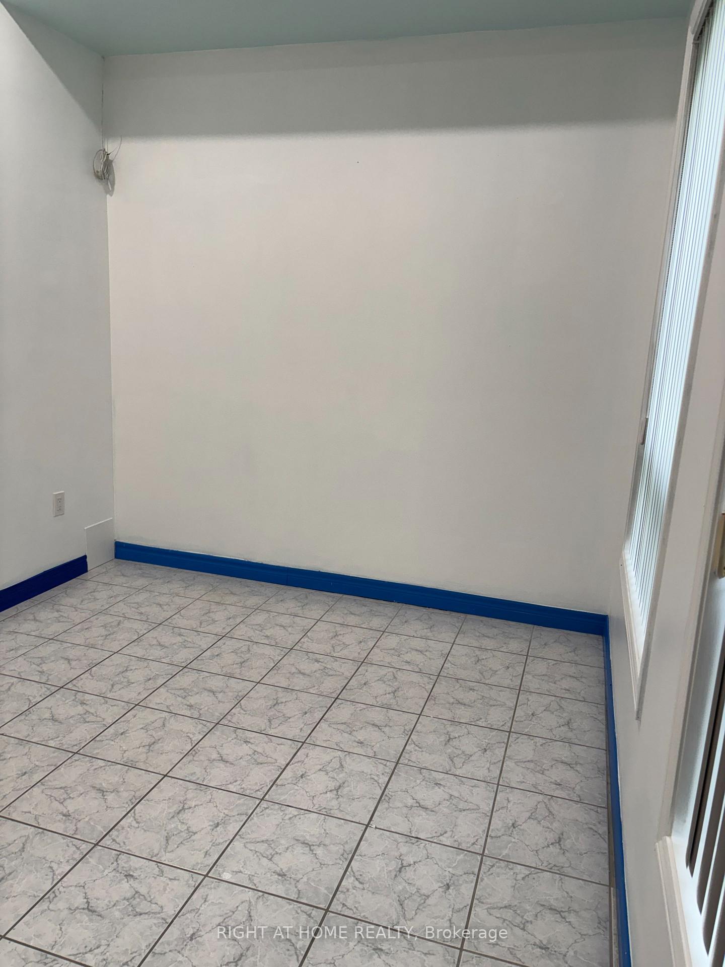 Photo 6 of Unit Unit 1, 389 Spadina Avenue, Toronto, Kensington-Chinatown — HOMEH