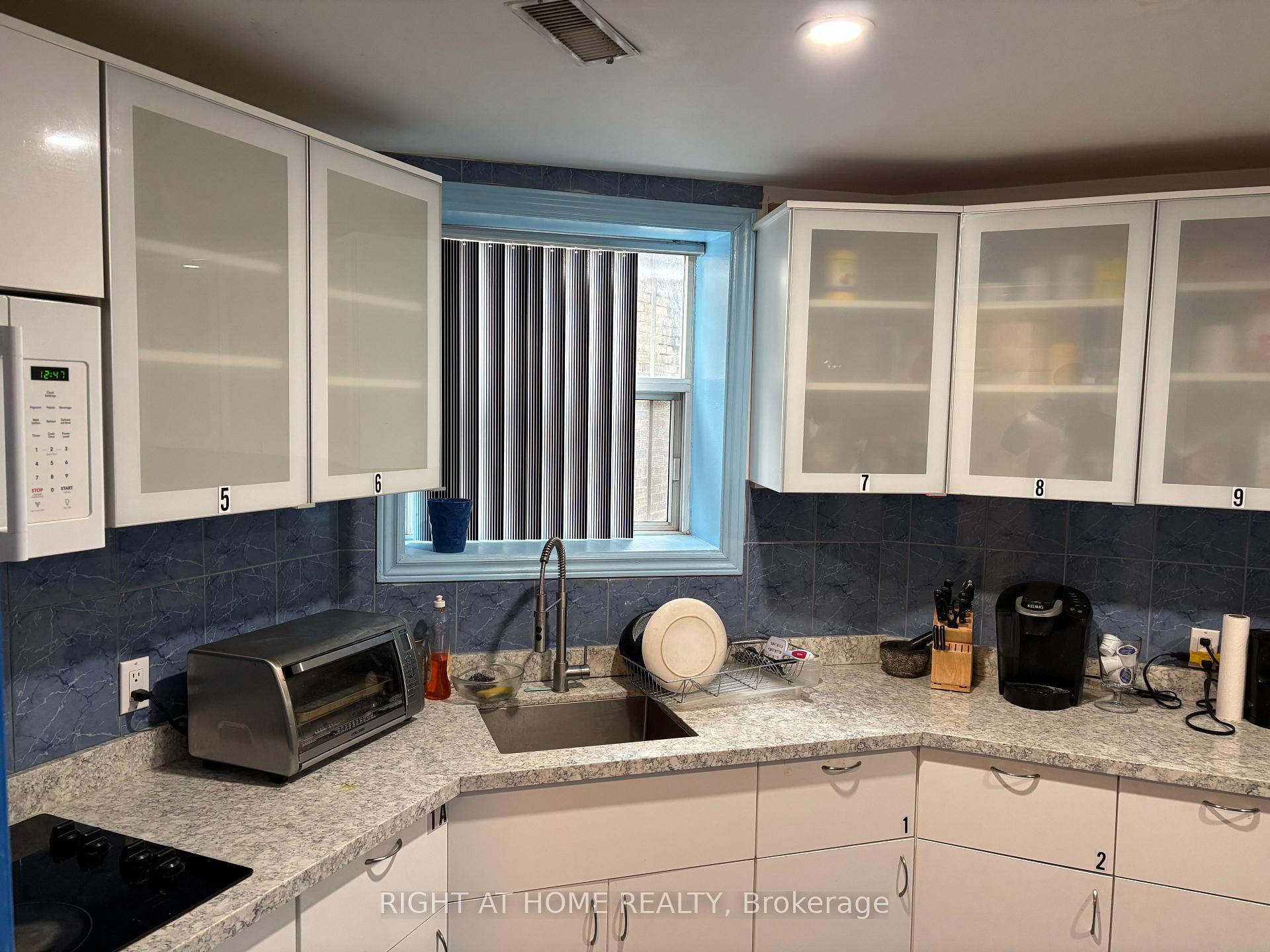 Photo 8 of Unit Unit 1, 389 Spadina Avenue, Toronto, Kensington-Chinatown — HOMEH