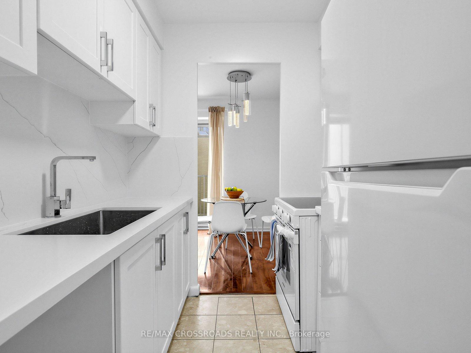 Photo of Unit 407, 8 Kingsbridge Court