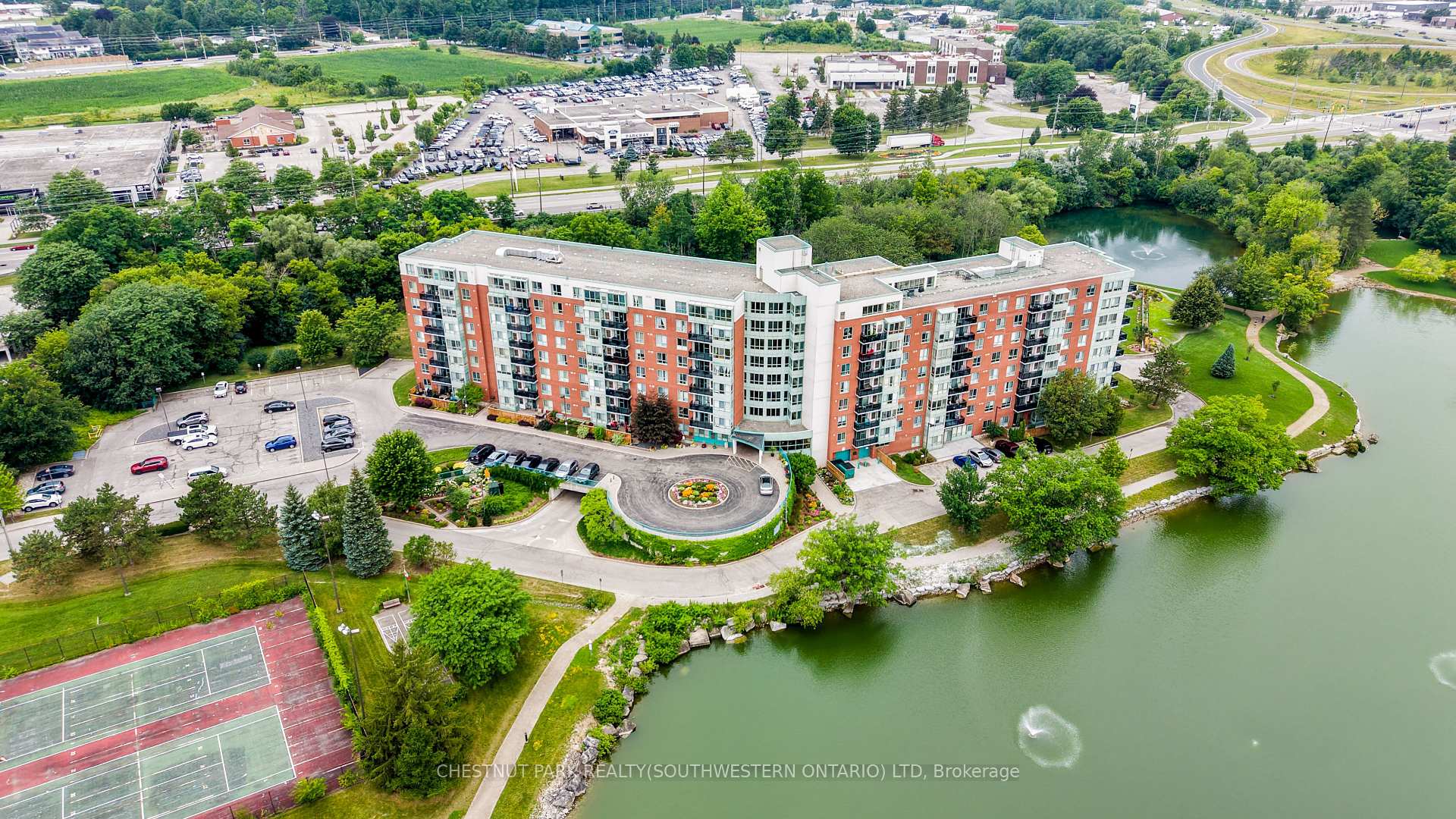Photo 3 of Unit PH14, 30 Blue Springs Drive, Waterloo, Colonial Acres — HOMEH