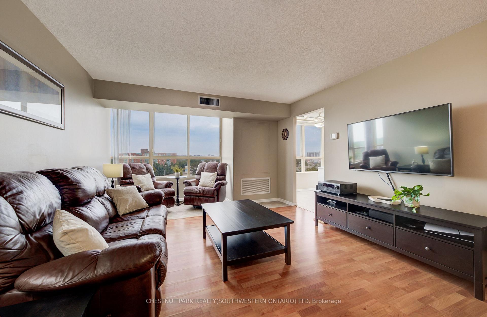Photo 7 of Unit PH14, 30 Blue Springs Drive, Waterloo, Colonial Acres — HOMEH
