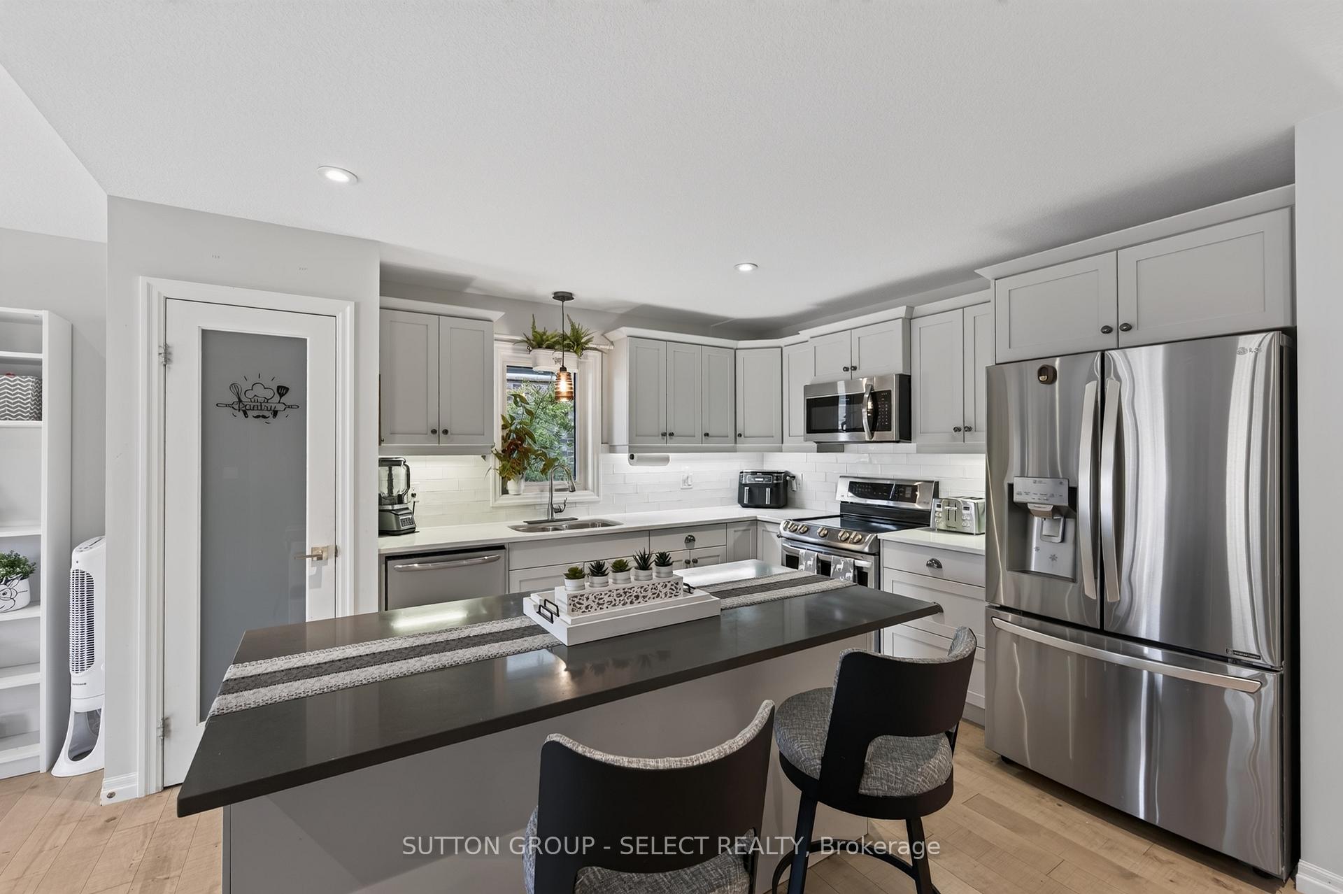 Photo 7 of 17 Cortland Terrace, St. Thomas — HOMEH
