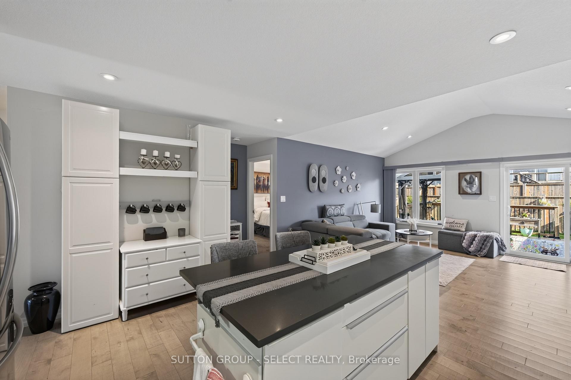 Photo 9 of 17 Cortland Terrace, St. Thomas — HOMEH