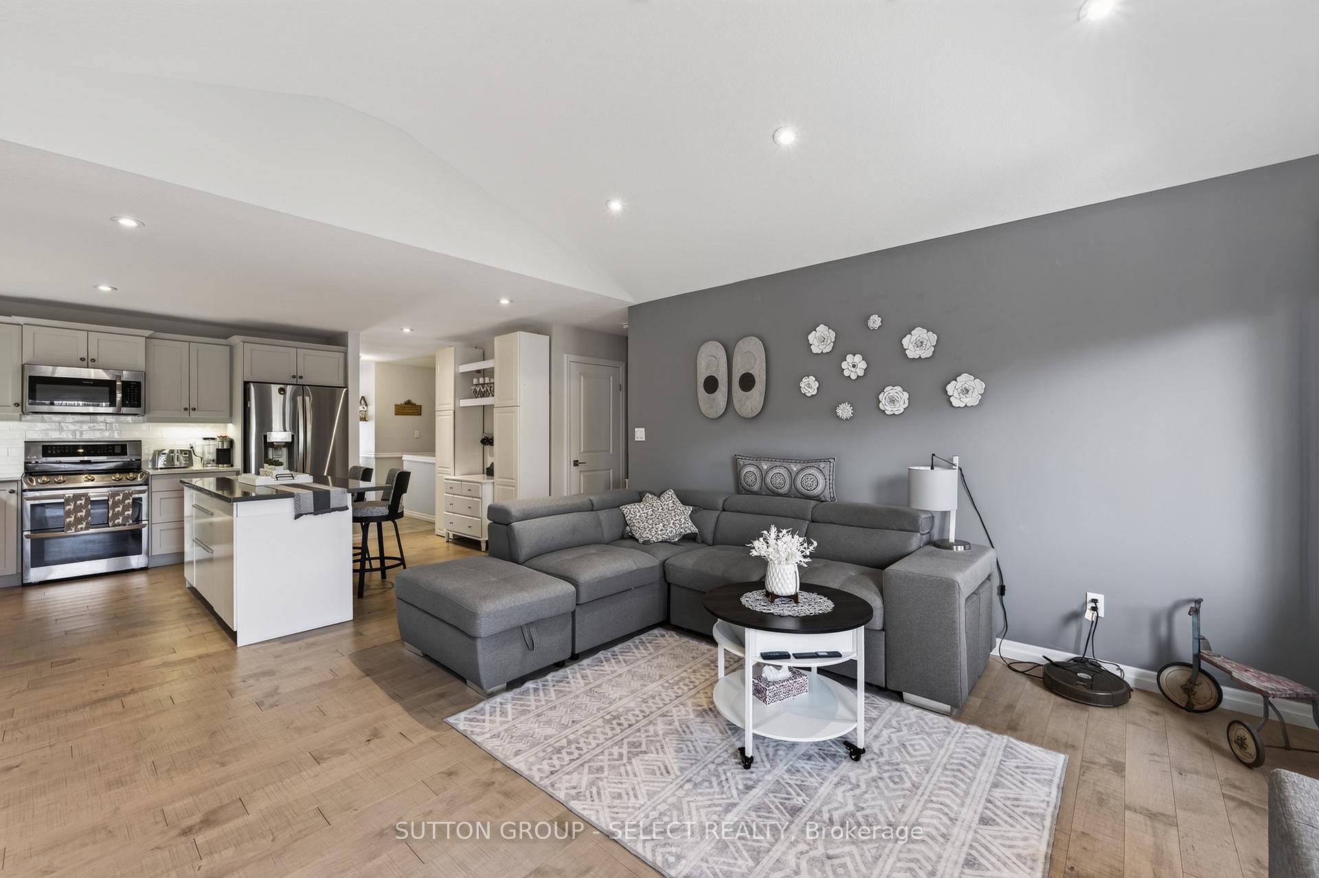 Photo 5 of 17 Cortland Terrace, St. Thomas — HOMEH