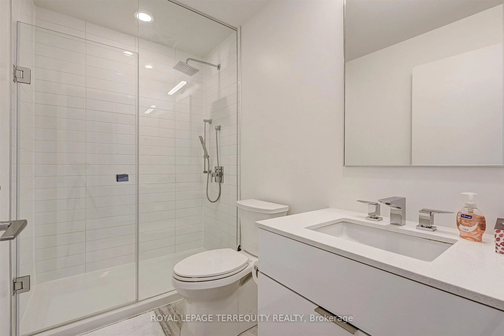 Photo 10 of Unit 2911, 25 Richmond Street E, Toronto, Church-Yonge Corridor — HOMEH