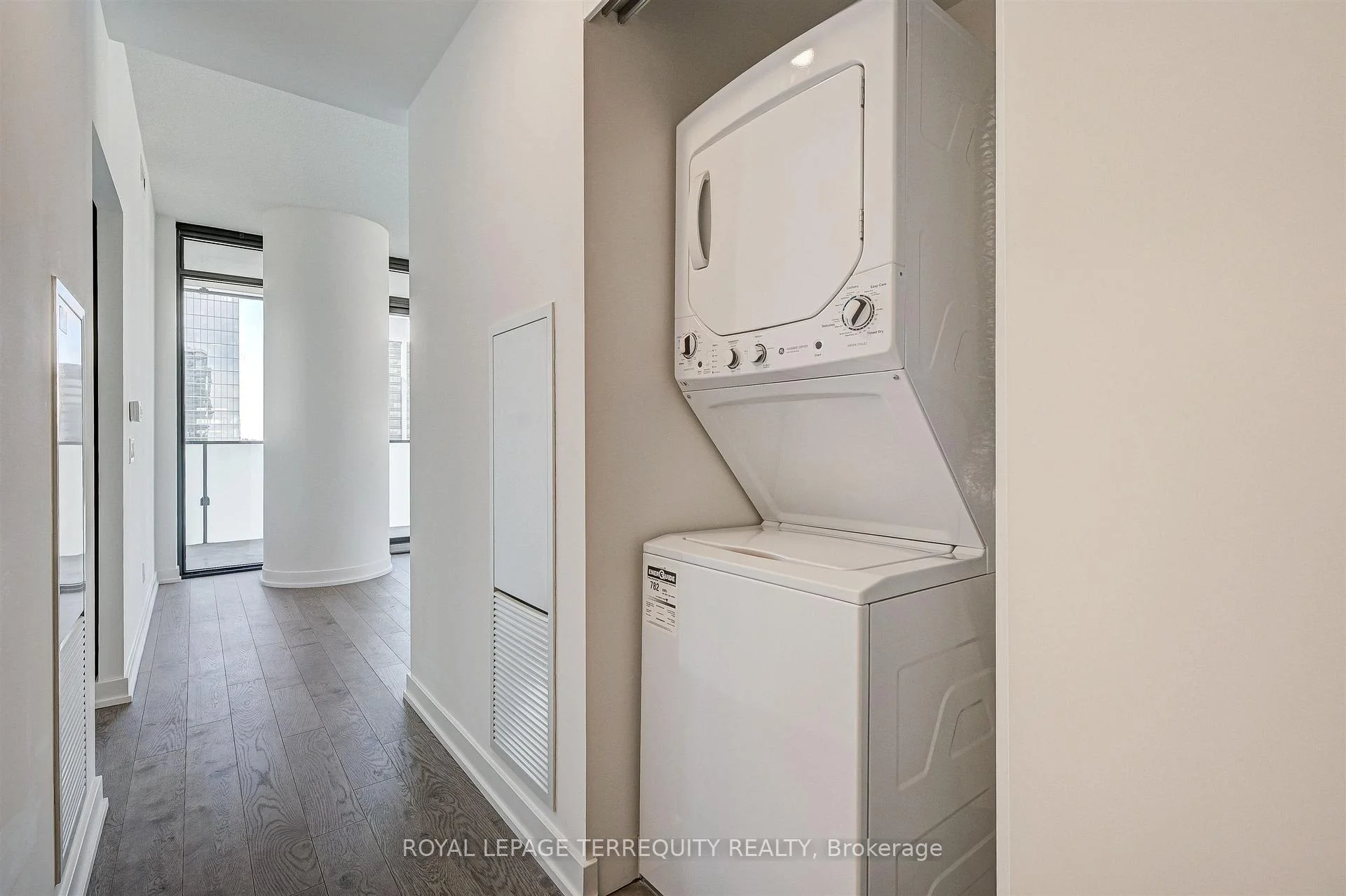 Photo 15 of Unit 2911, 25 Richmond Street E, Toronto, Church-Yonge Corridor — HOMEH