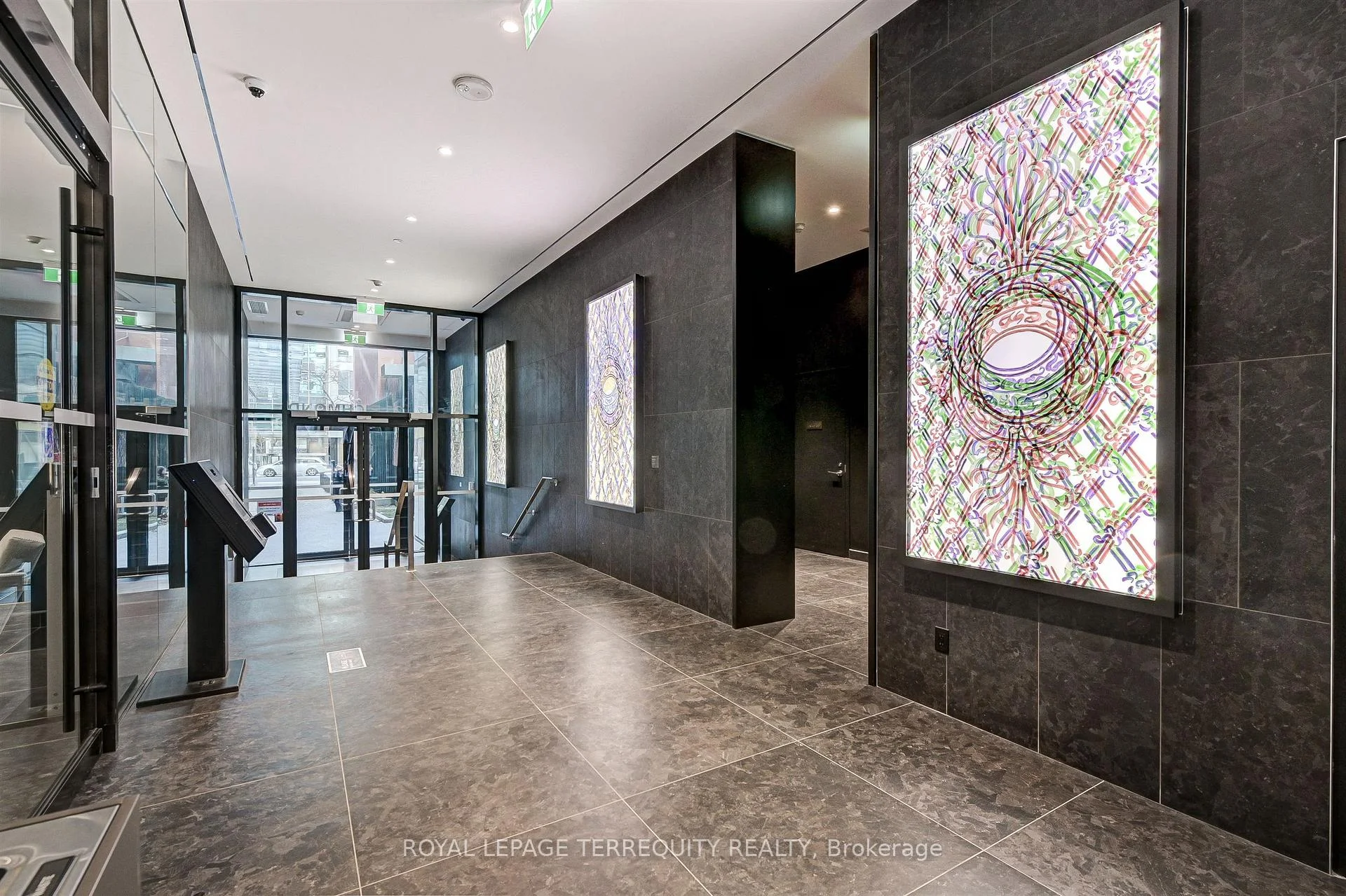 Photo 16 of Unit 2911, 25 Richmond Street E, Toronto, Church-Yonge Corridor — HOMEH