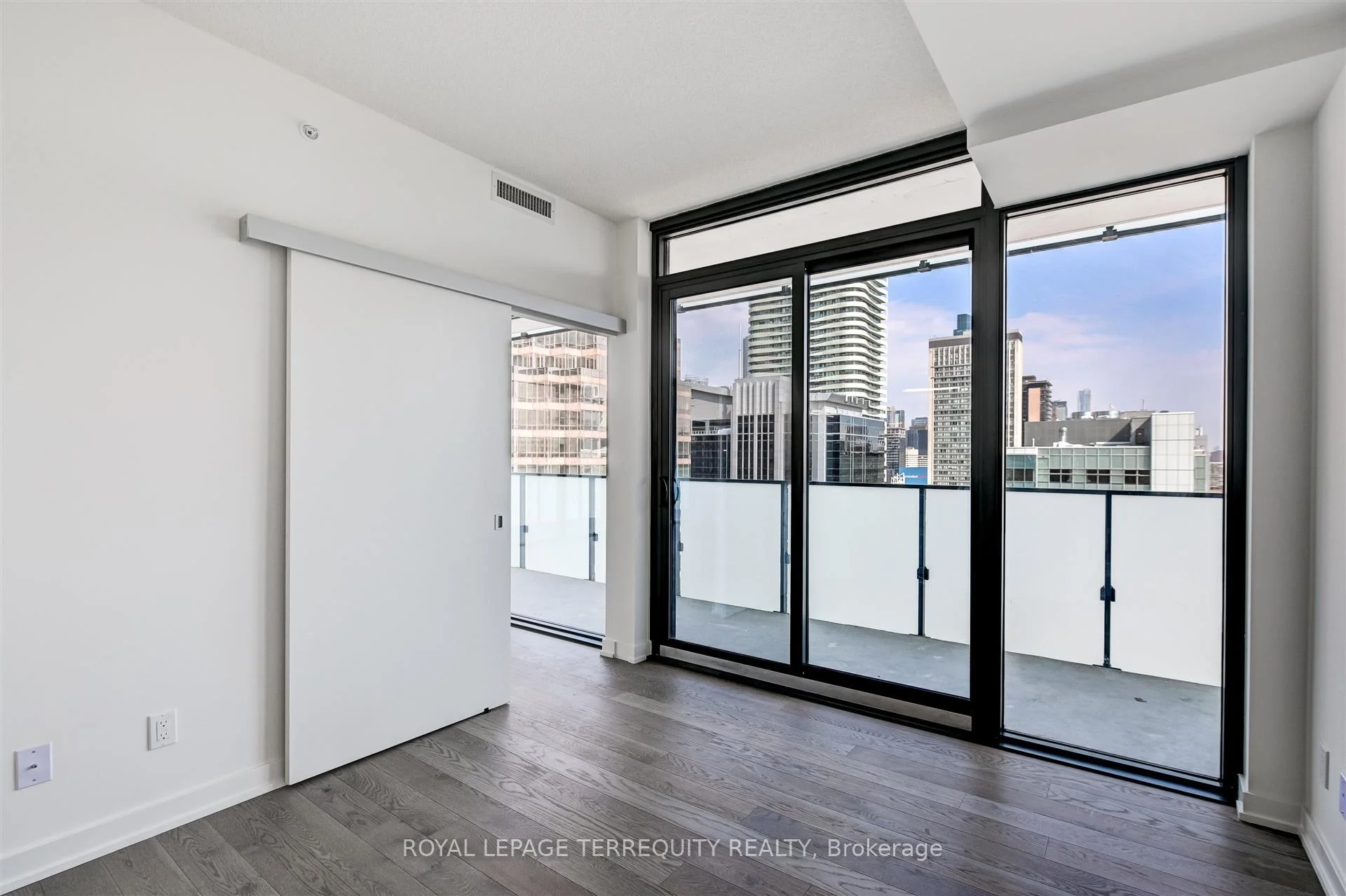 Photo 37 of Unit 2911, 25 Richmond Street E, Toronto, Church-Yonge Corridor — HOMEH