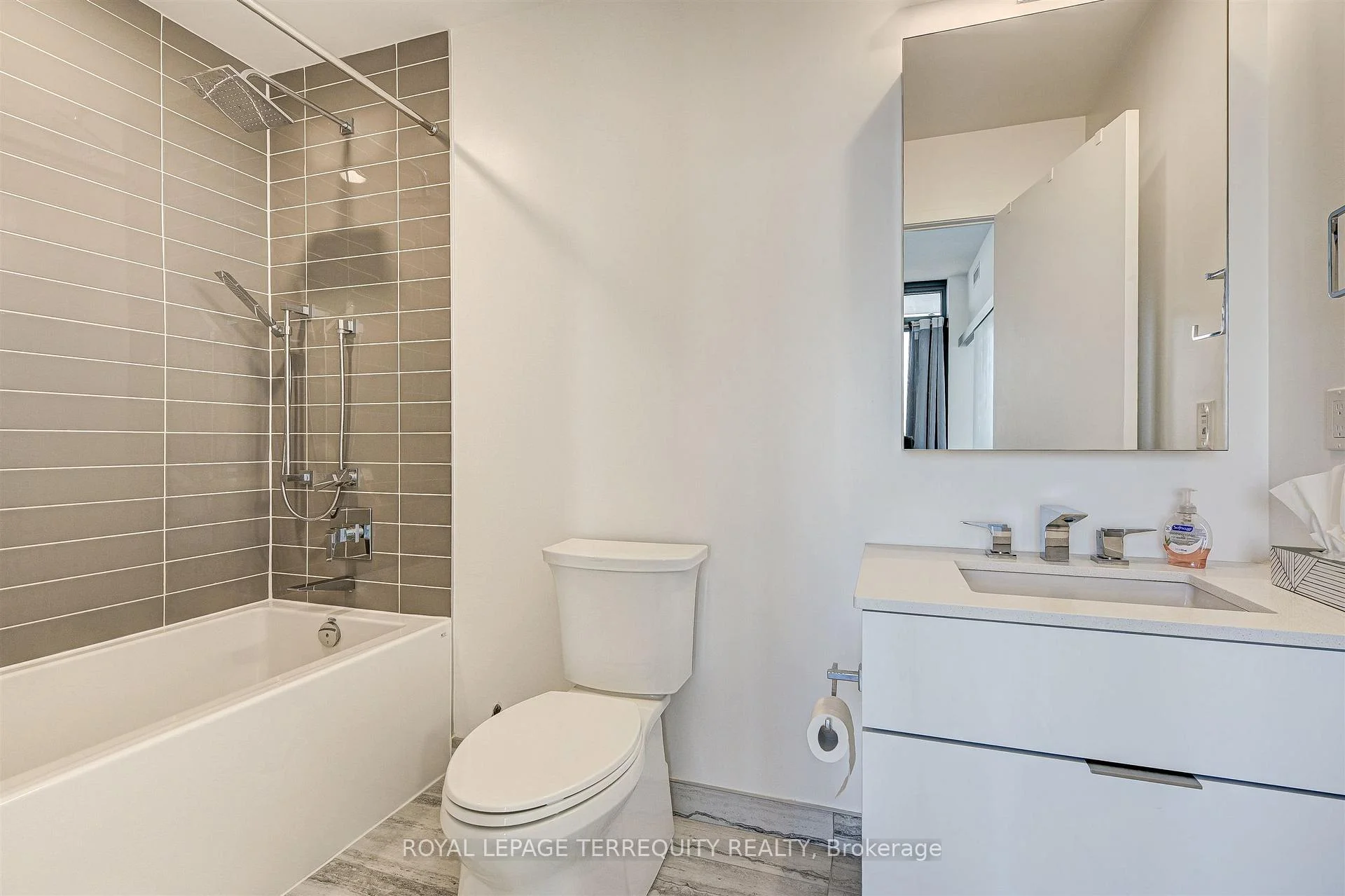 Photo 38 of Unit 2911, 25 Richmond Street E, Toronto, Church-Yonge Corridor — HOMEH